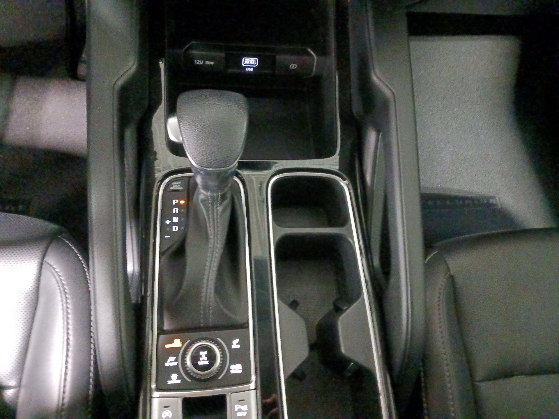 Thumbnail: 2021 Kia Telluride - 17