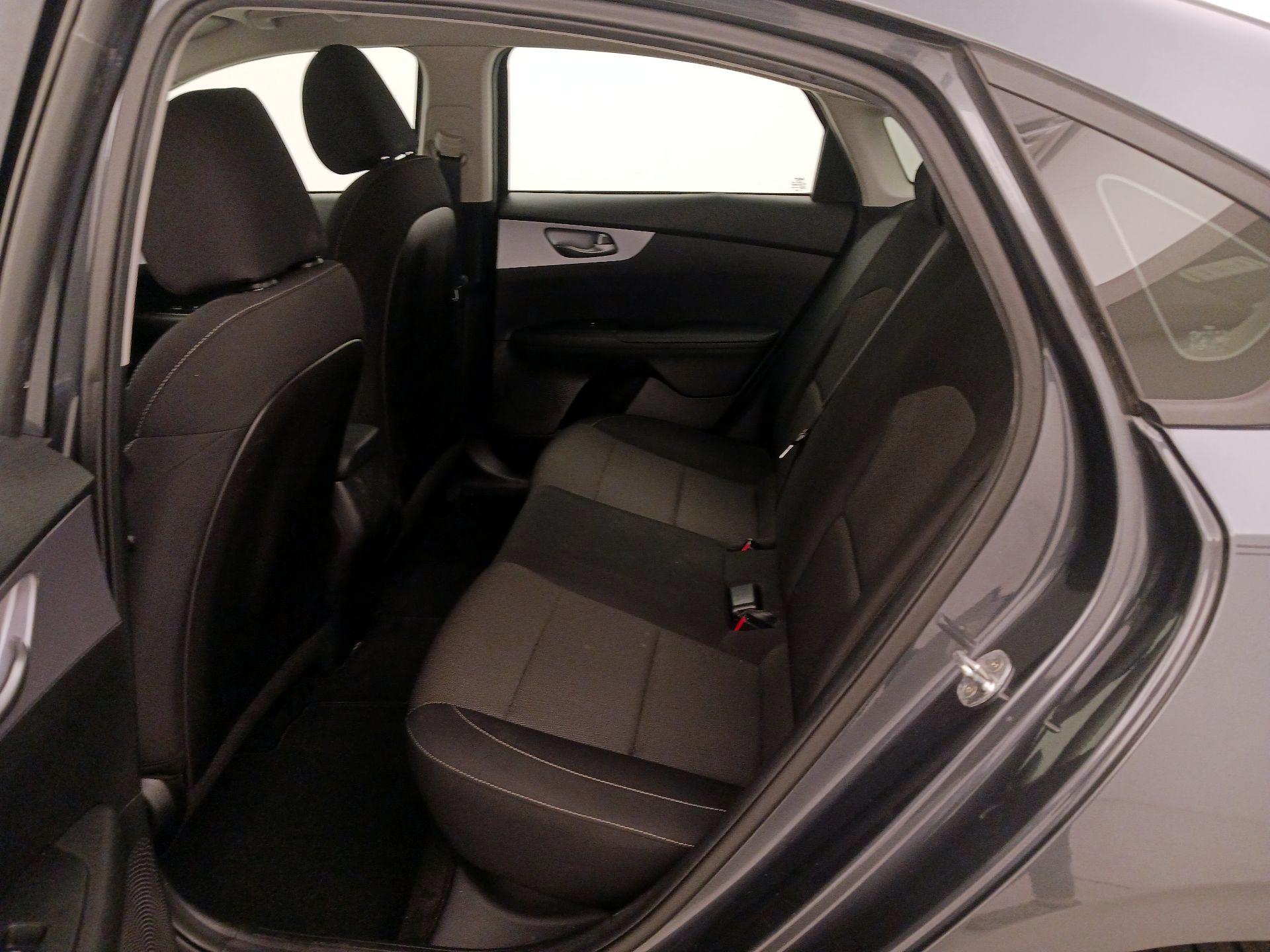 Thumbnail: 2022 Kia Forte - 19