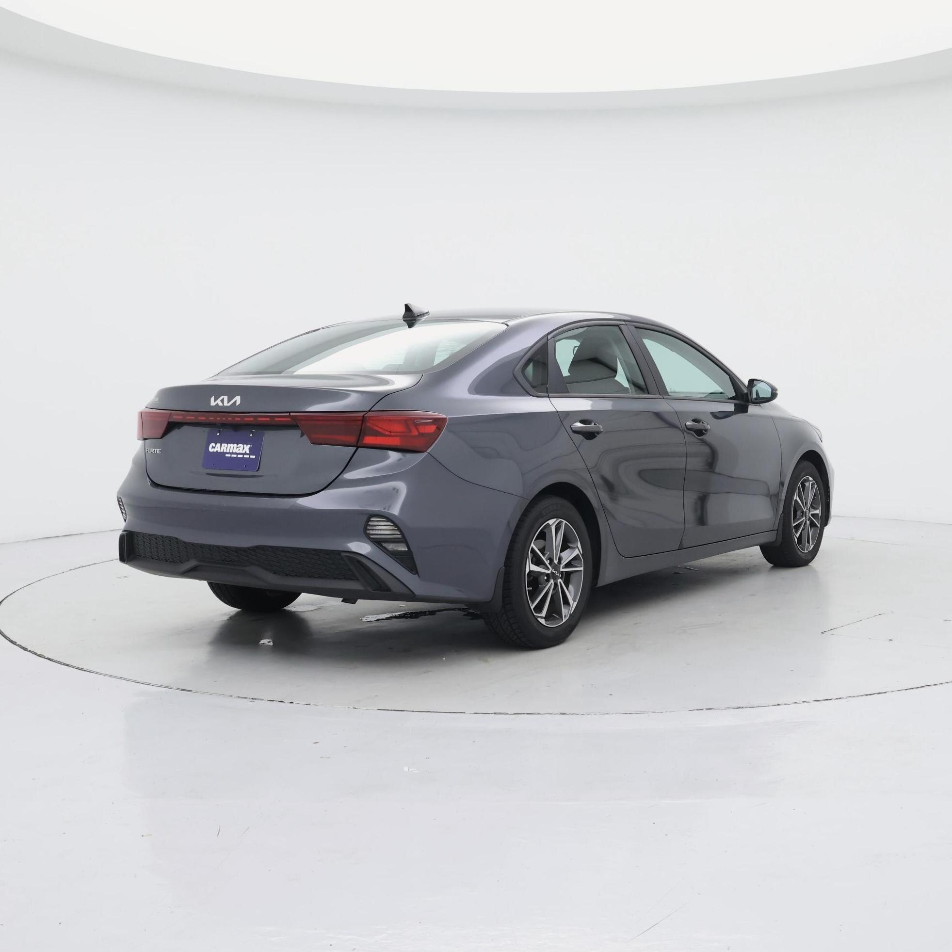 Thumbnail: 2022 Kia Forte - 8