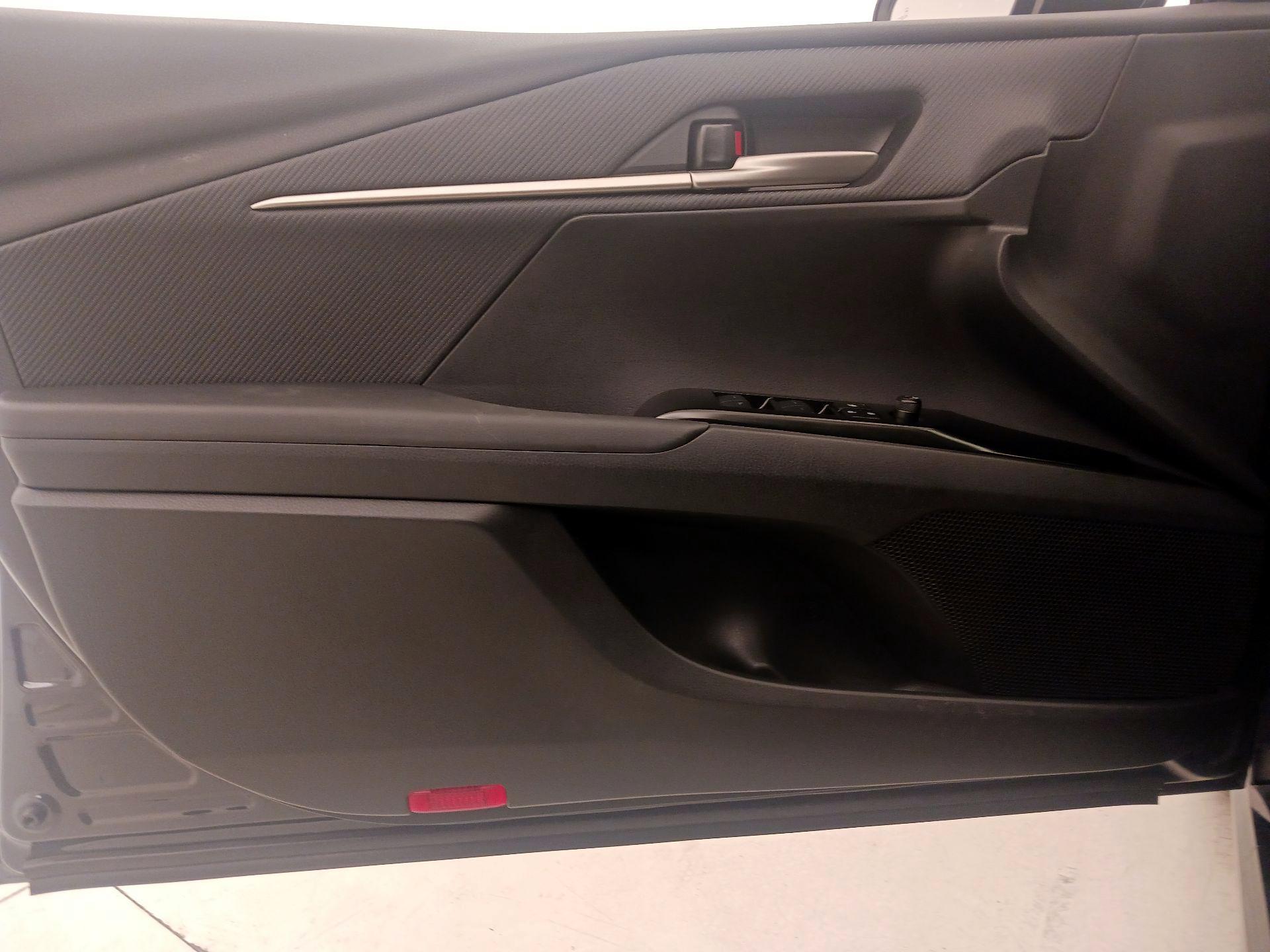 Thumbnail: 2025 Toyota Camry - 12