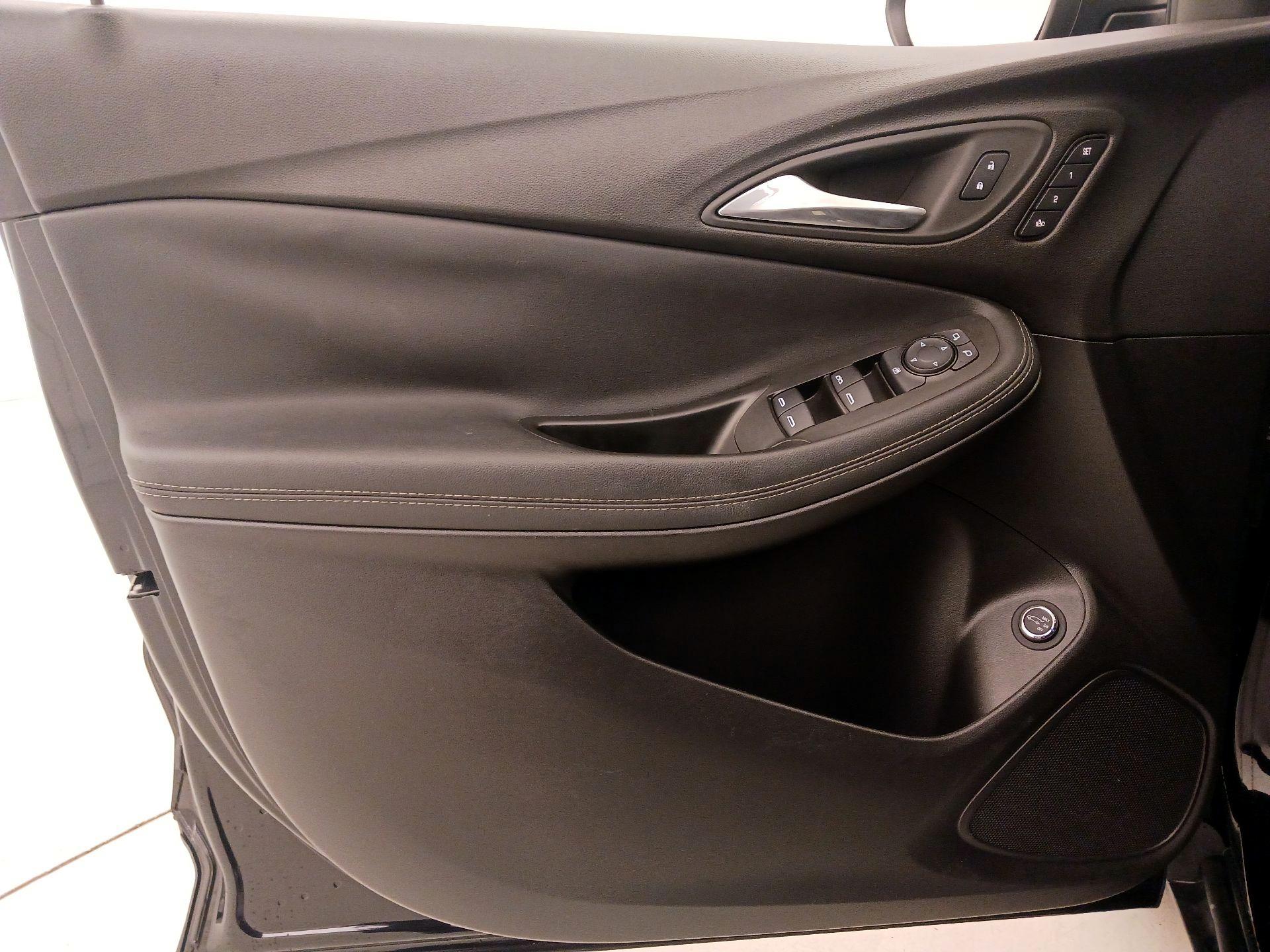 Thumbnail: 2021 Buick Encore GX - 12