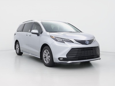 2025 Toyota Sienna XLE