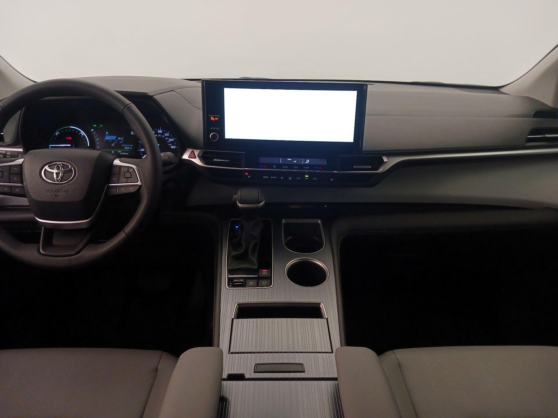 Thumbnail: 2025 Toyota Sienna - 9