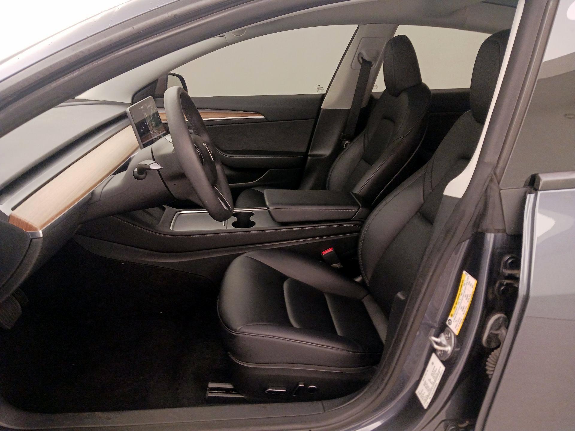 Thumbnail: 2023 Tesla Model 3 - 11