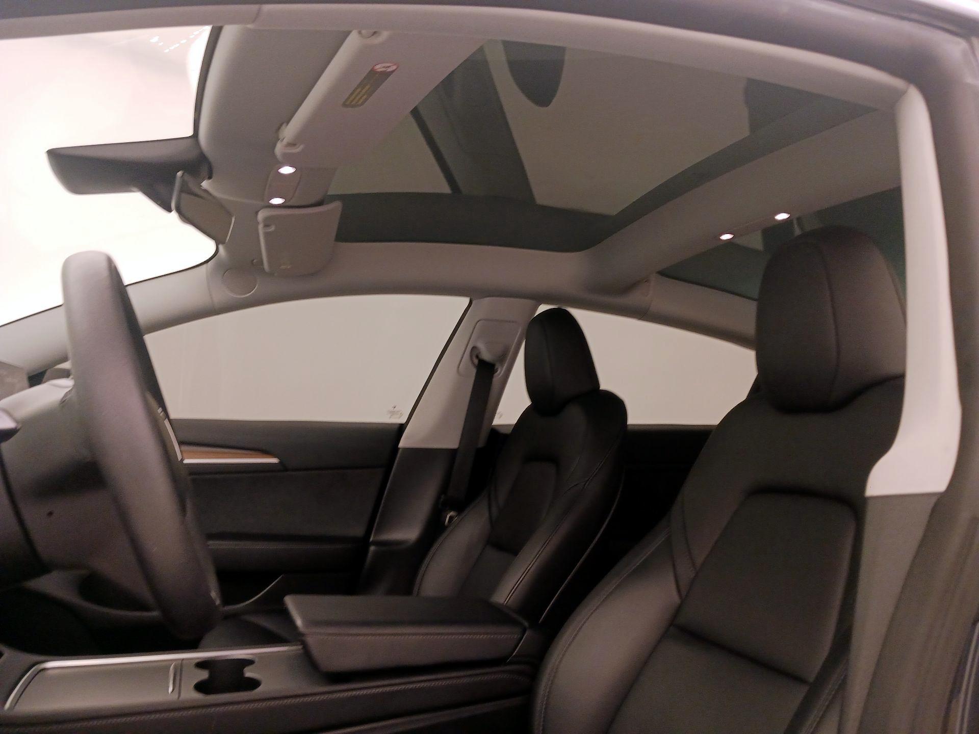 Thumbnail: 2023 Tesla Model 3 - 19