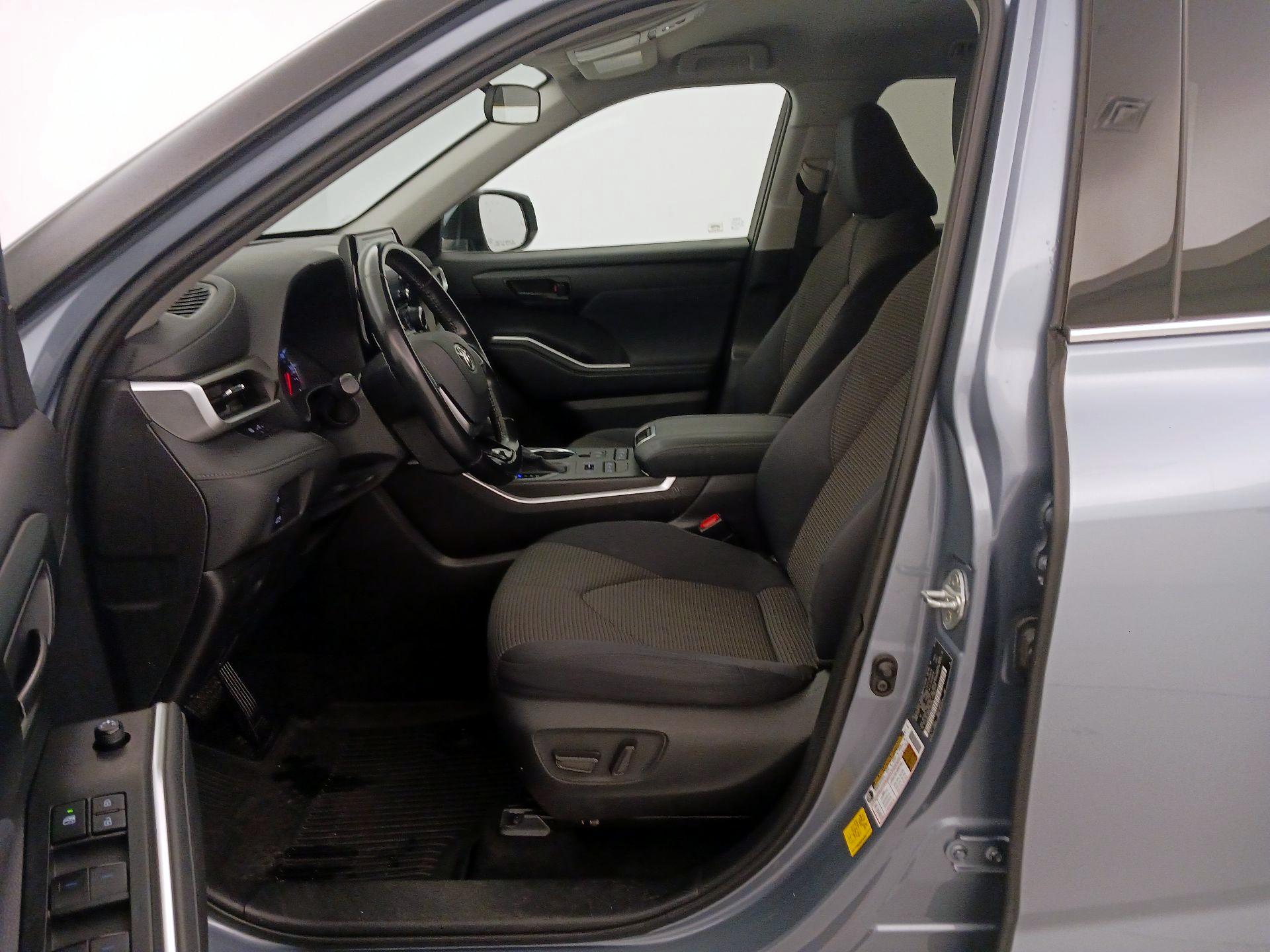 Thumbnail: 2020 Toyota Highlander - 11