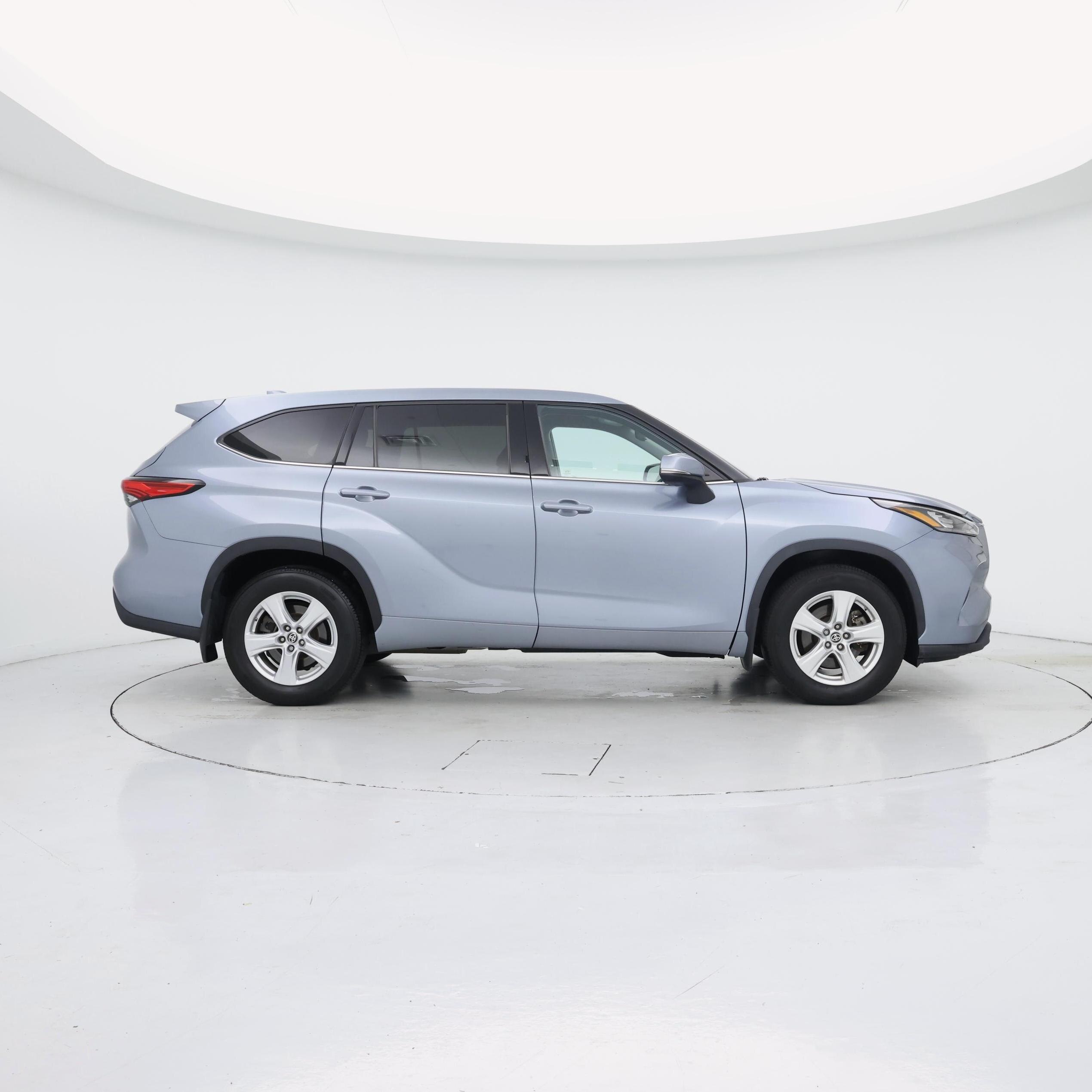Thumbnail: 2020 Toyota Highlander - 7