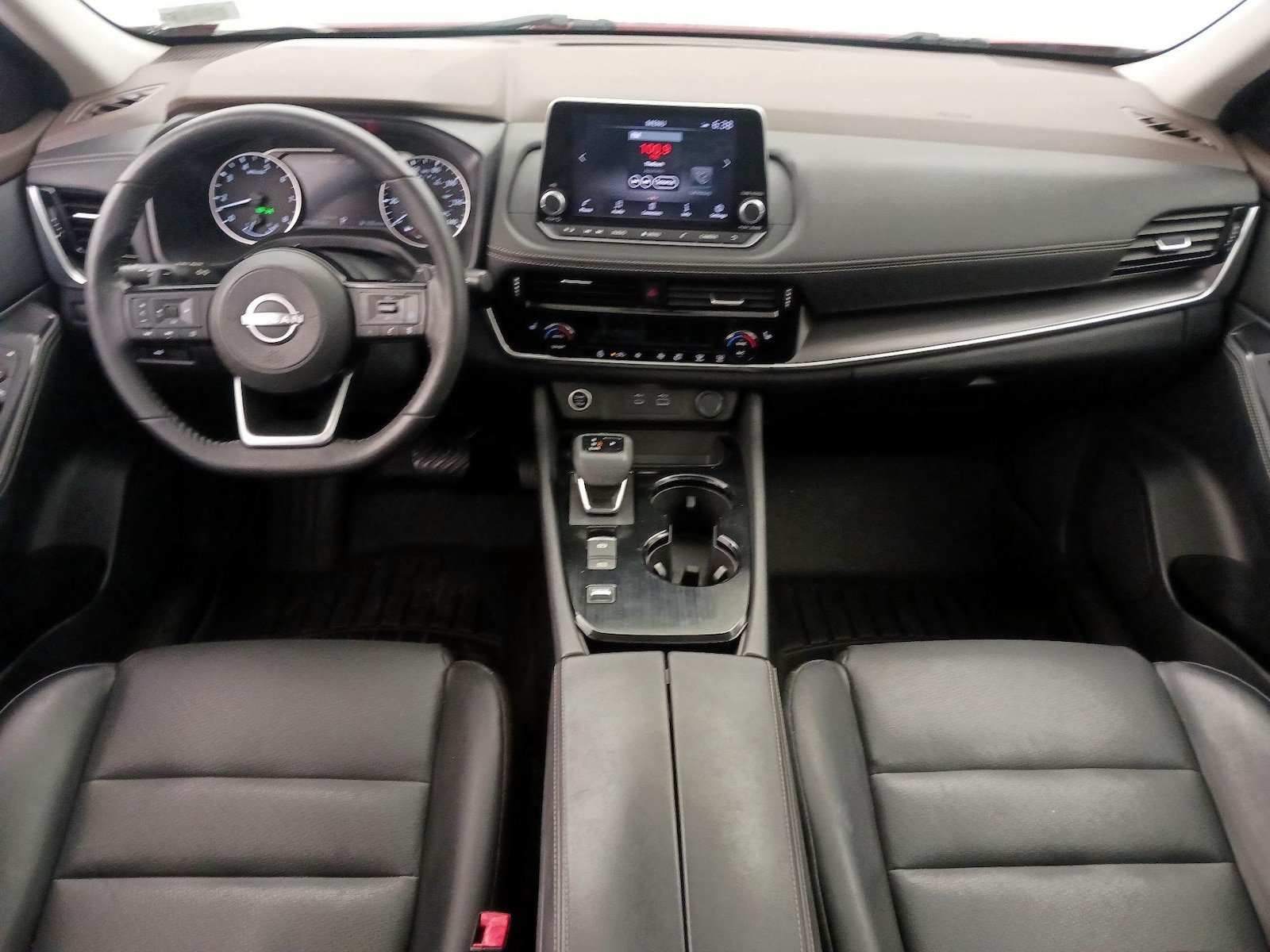 2022 Nissan Rogue SV - Photo 10