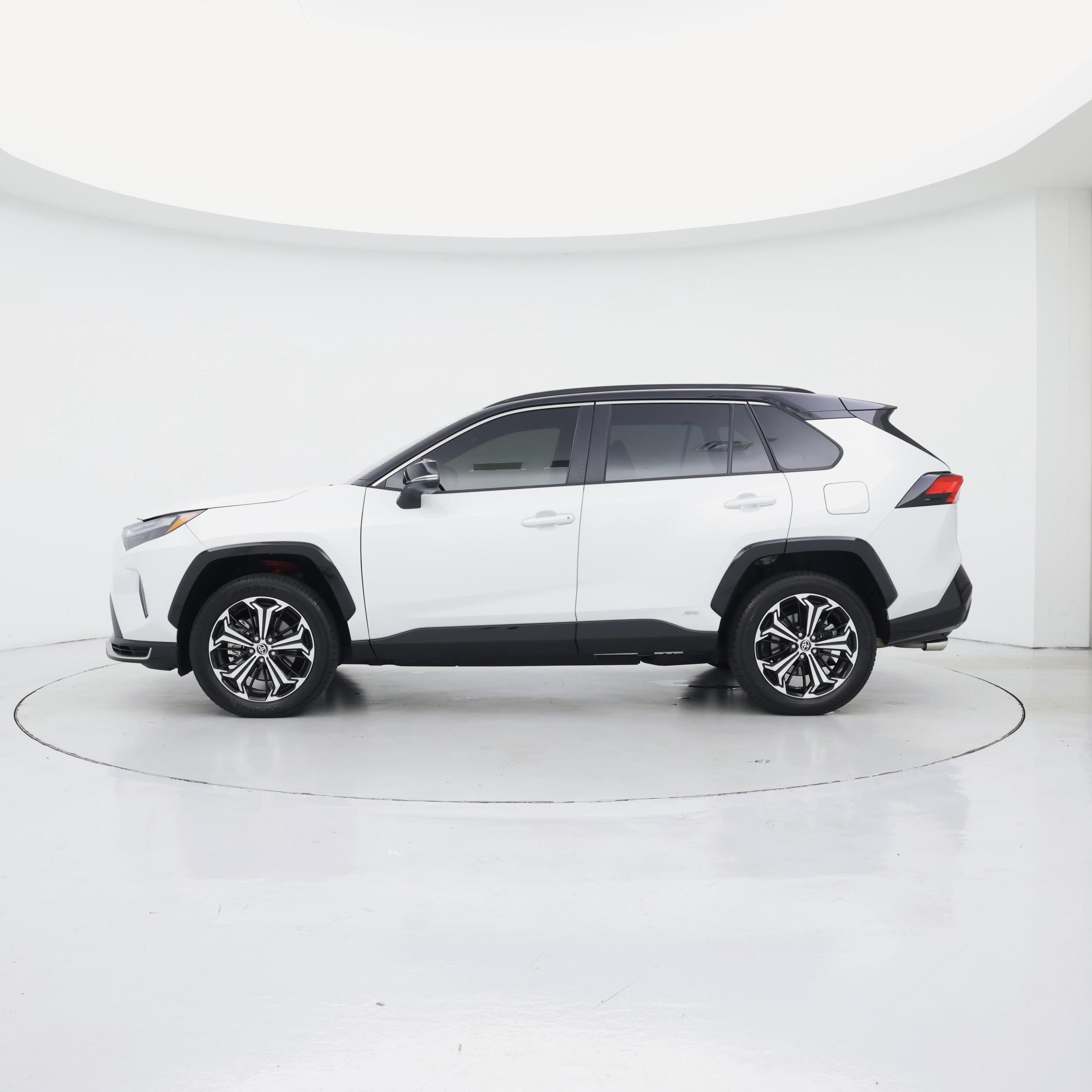 Thumbnail: 2025 Toyota RAV4 - 3