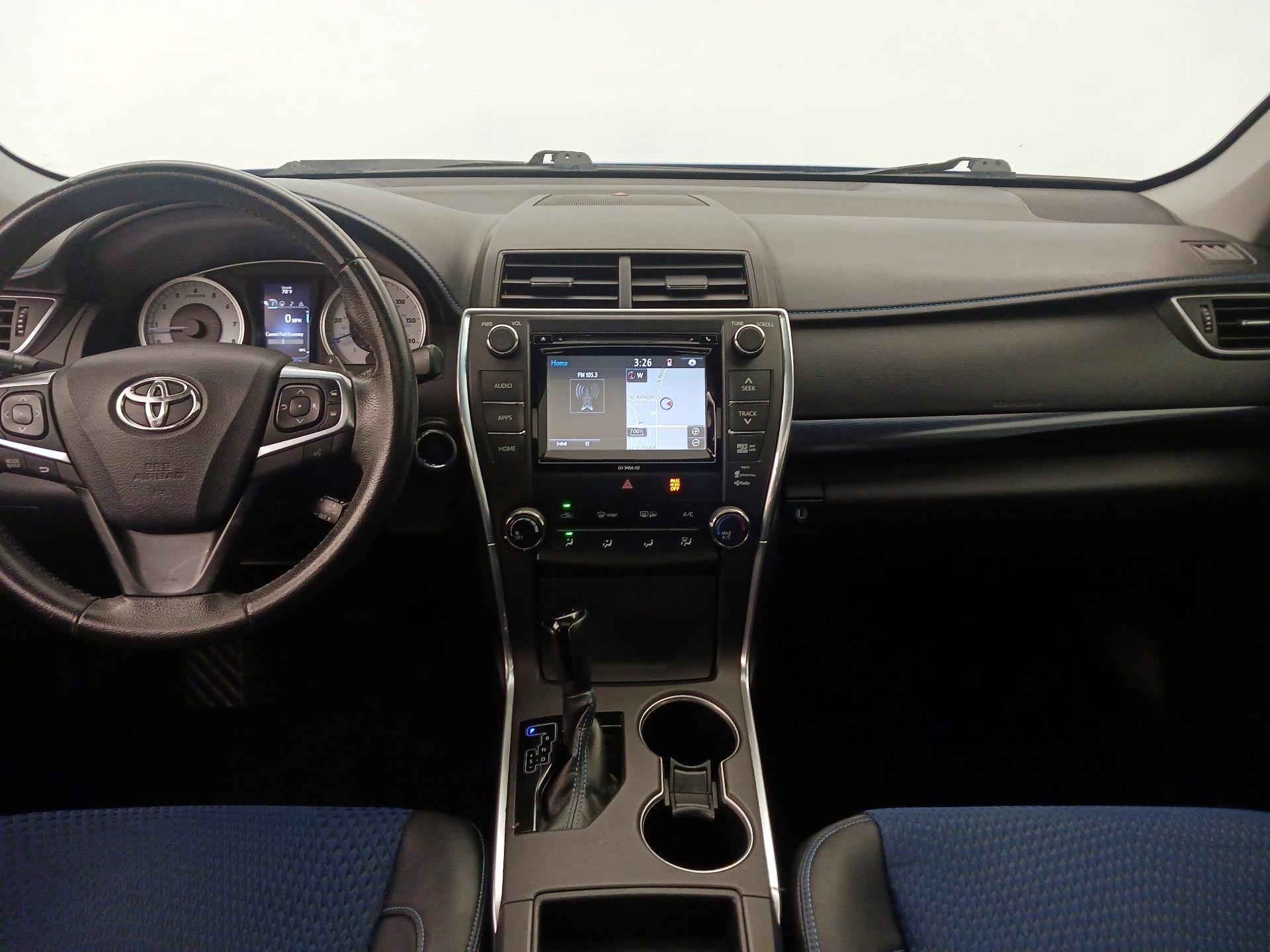 Thumbnail: 2016 Toyota Camry - 9