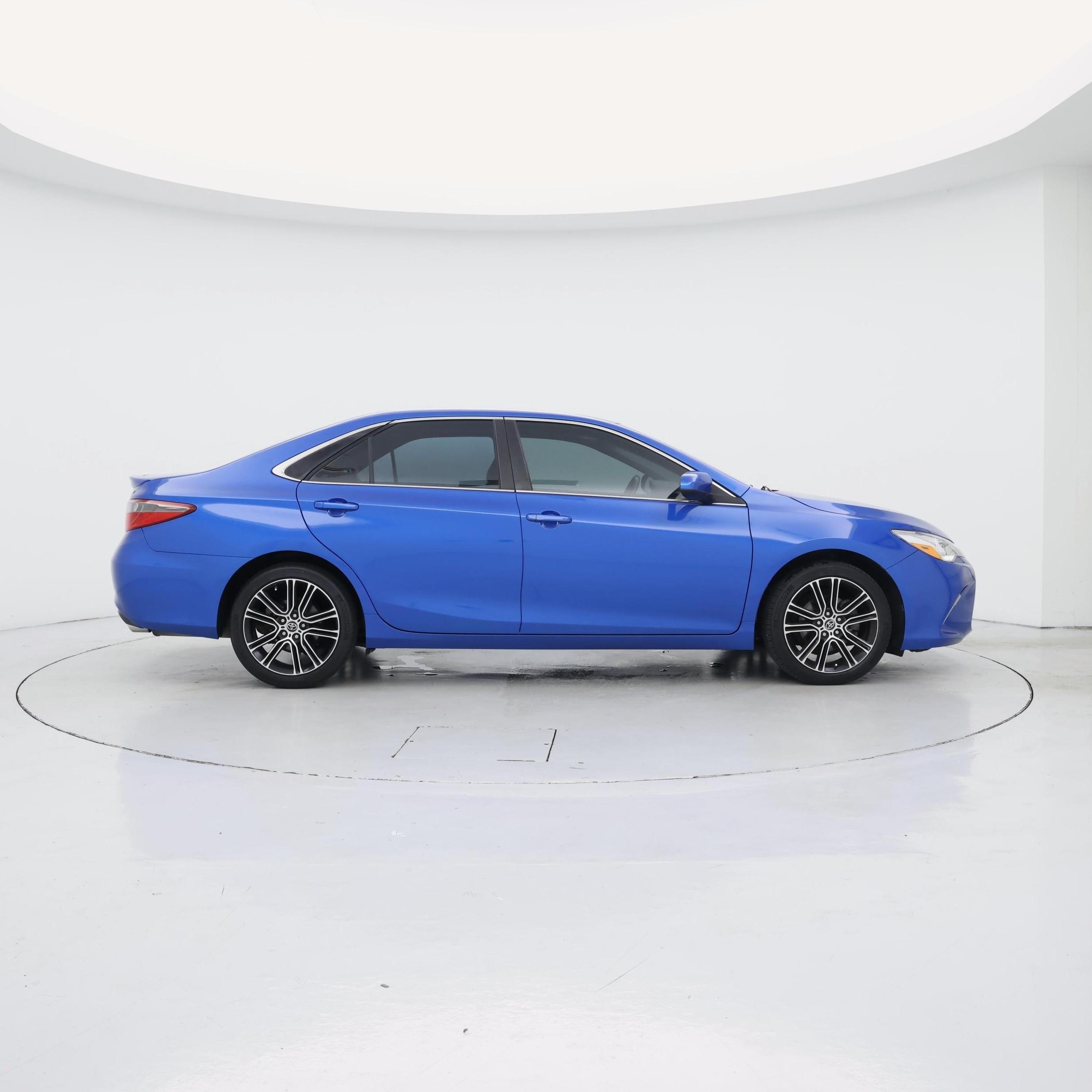 Thumbnail: 2016 Toyota Camry - 7