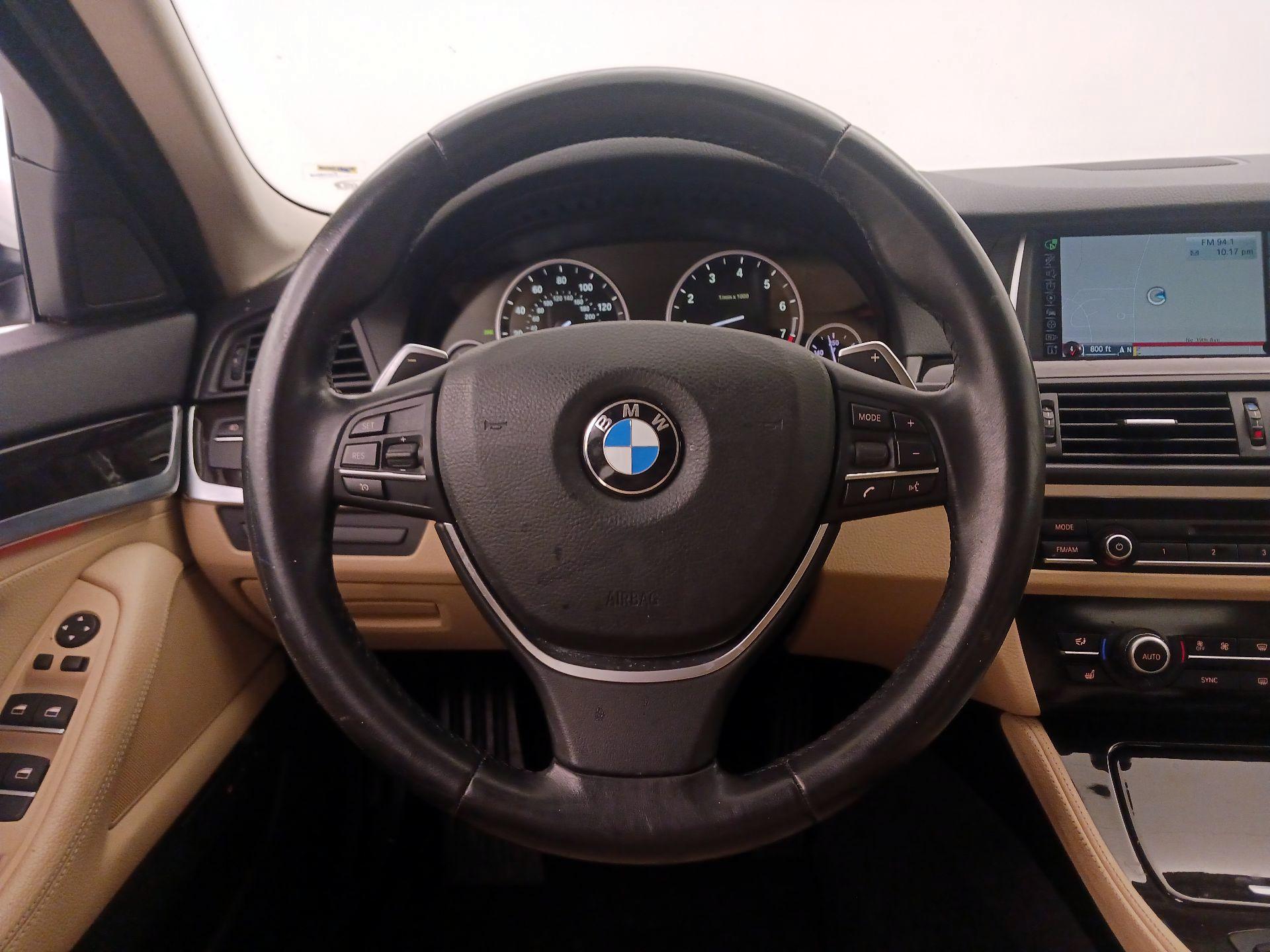 Thumbnail: 2016 BMW 5 Series - 10