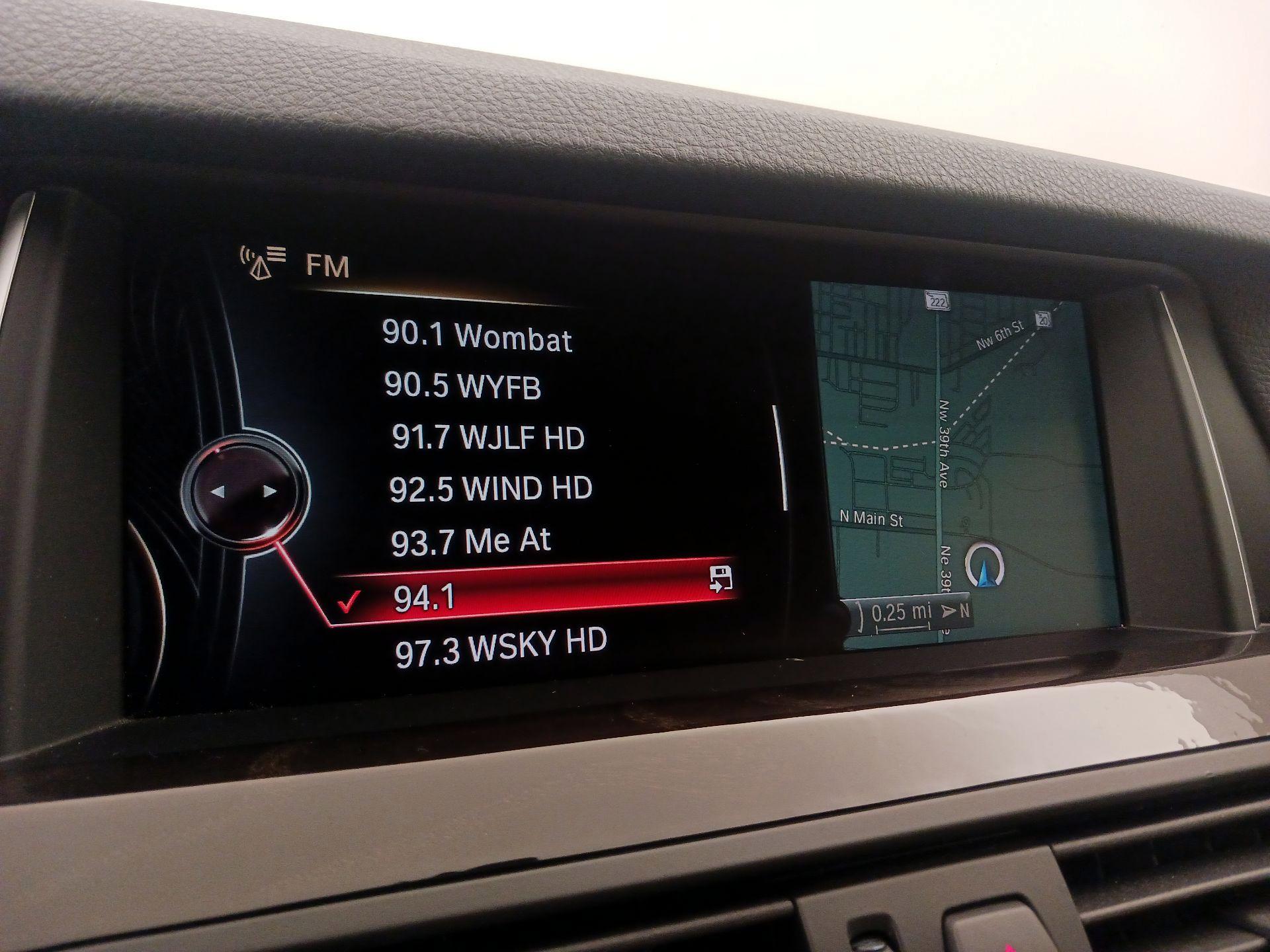 Thumbnail: 2016 BMW 5 Series - 16
