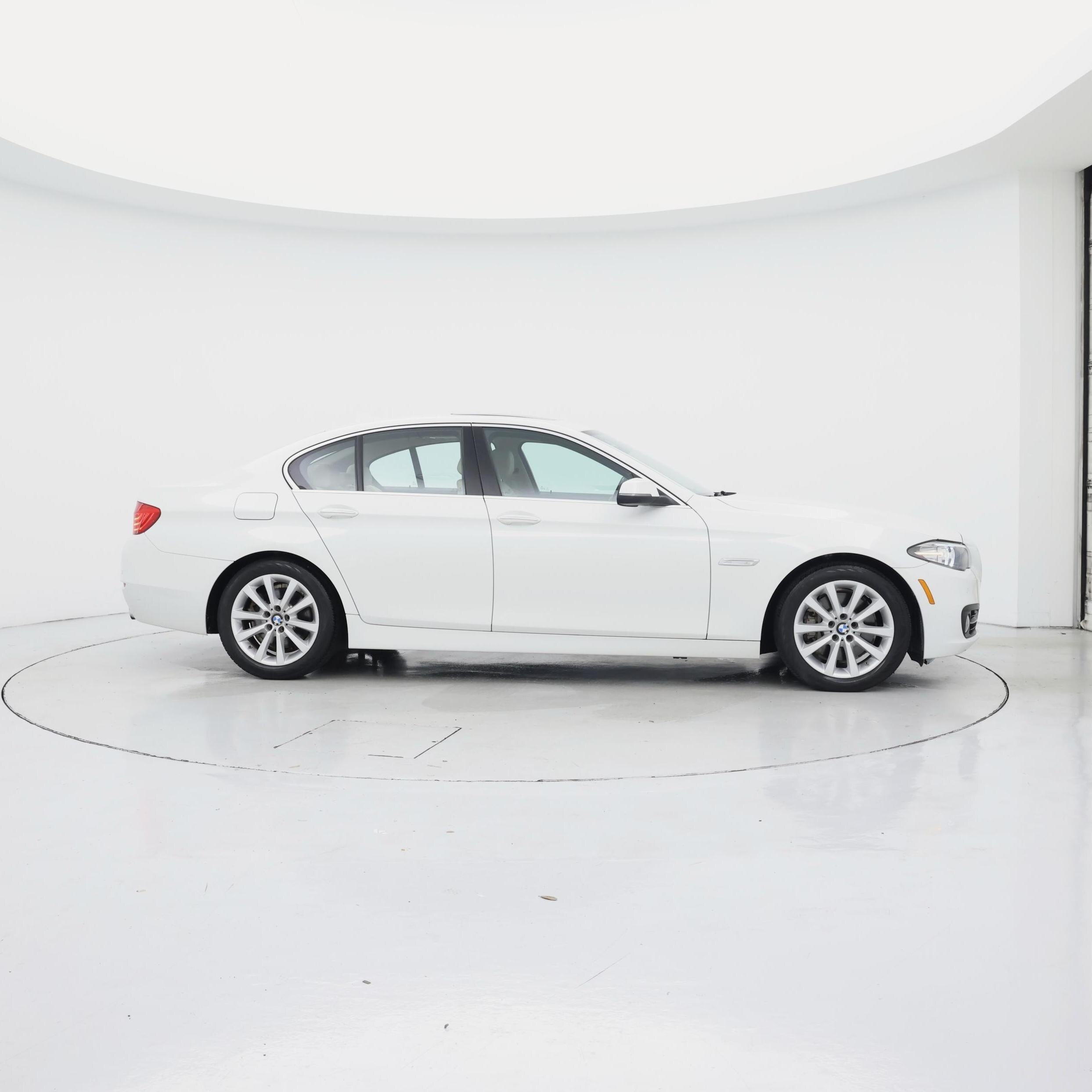 Thumbnail: 2016 BMW 5 Series - 7