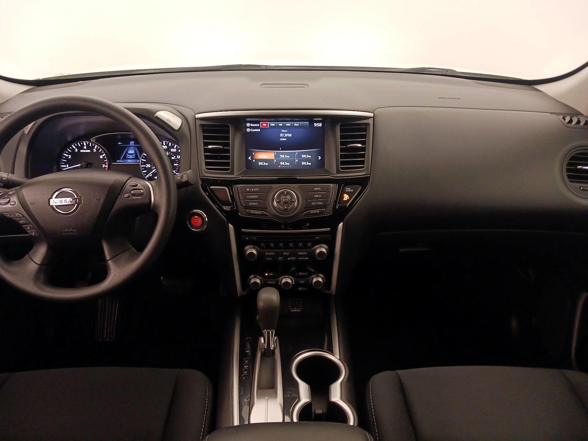 Thumbnail: 2020 Nissan Pathfinder - 9