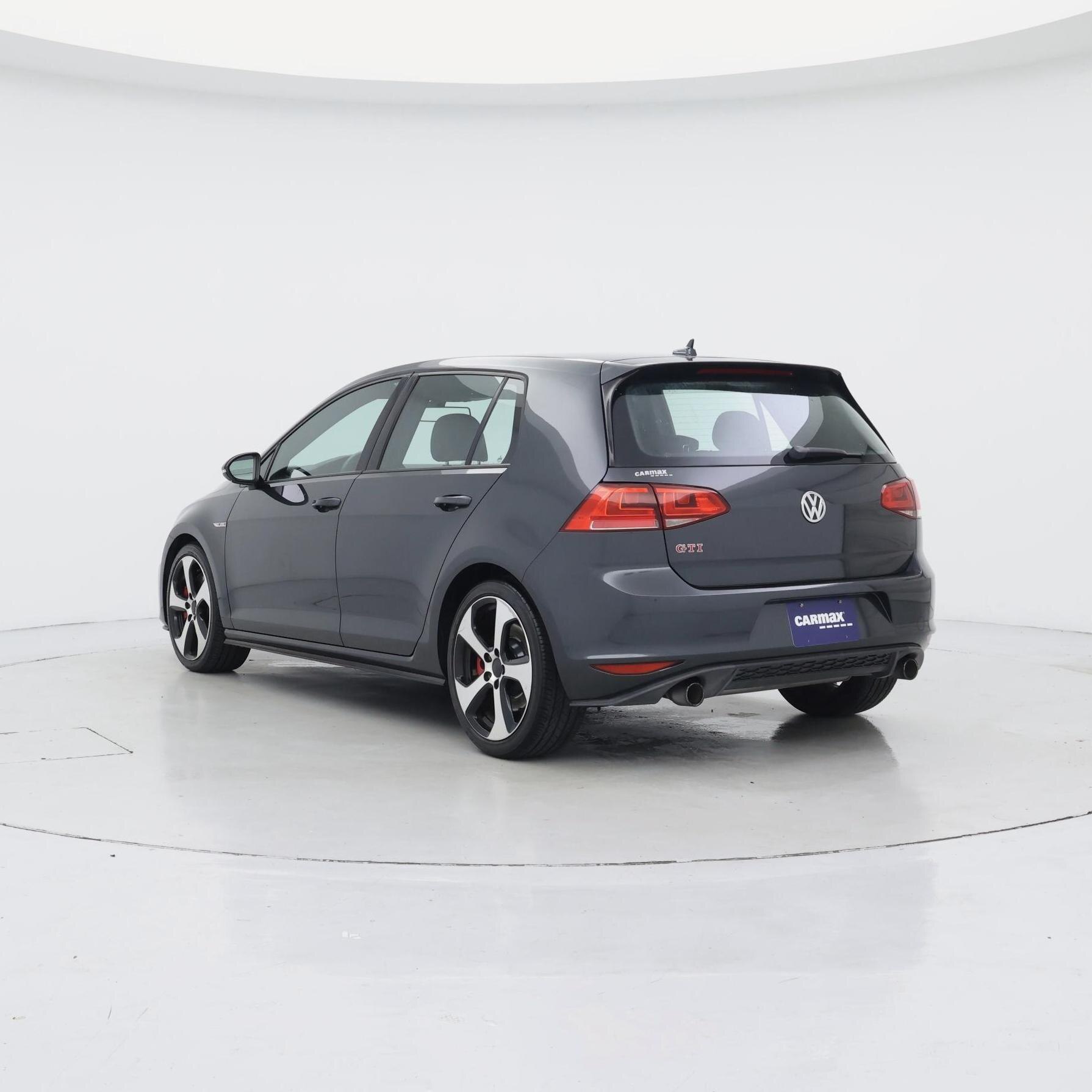 Thumbnail: 2017 Volkswagen Golf - 2