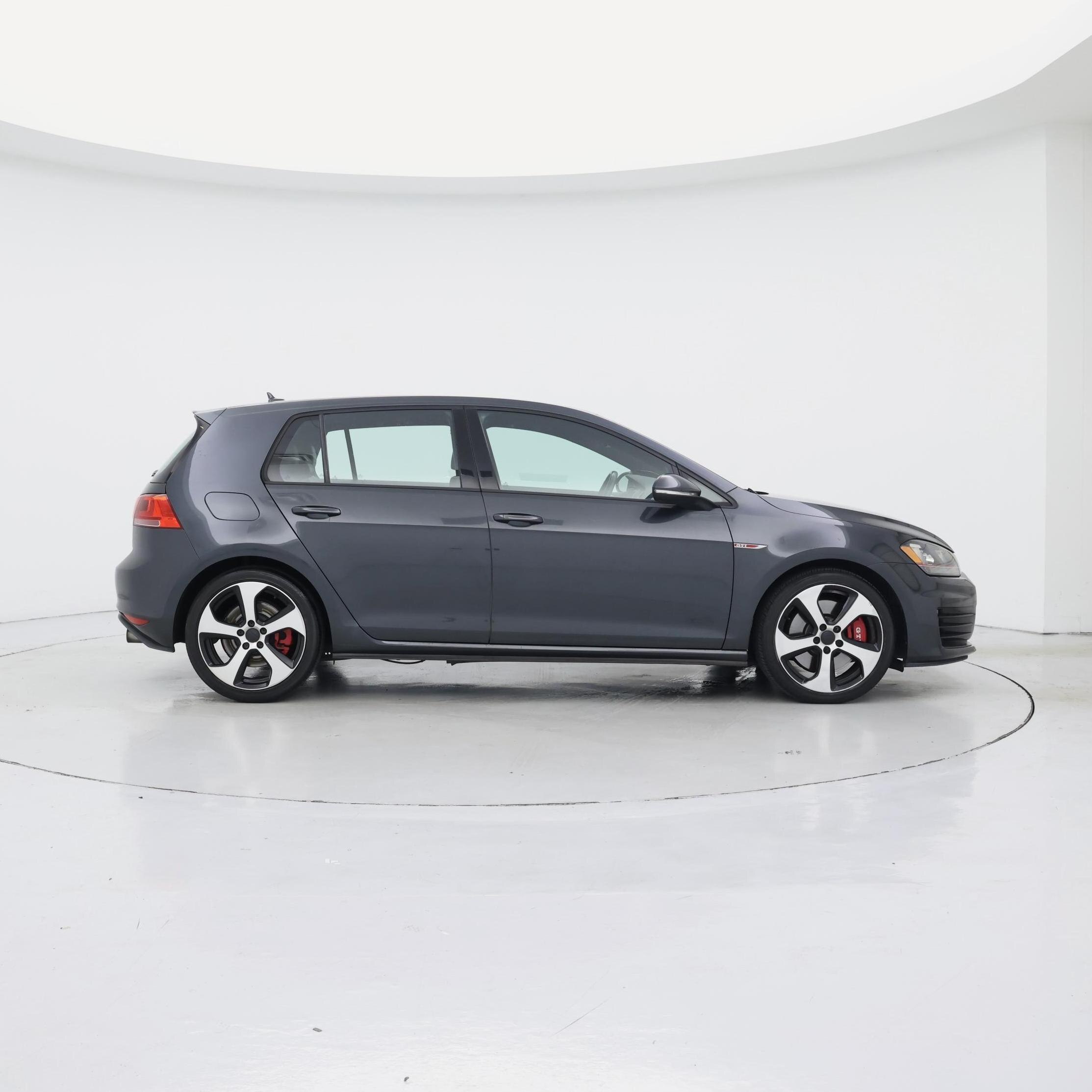Thumbnail: 2017 Volkswagen Golf - 7