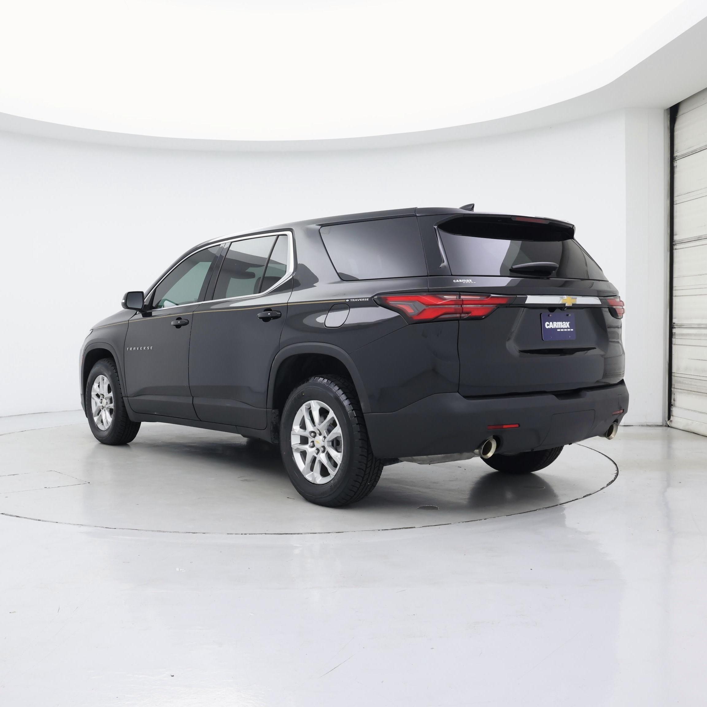 Thumbnail: 2023 Chevrolet Traverse - 2