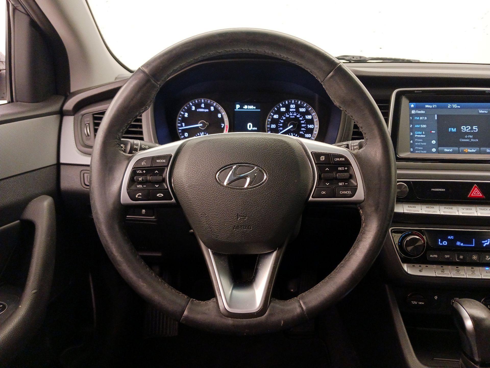 Thumbnail: 2019 Hyundai Sonata - 10