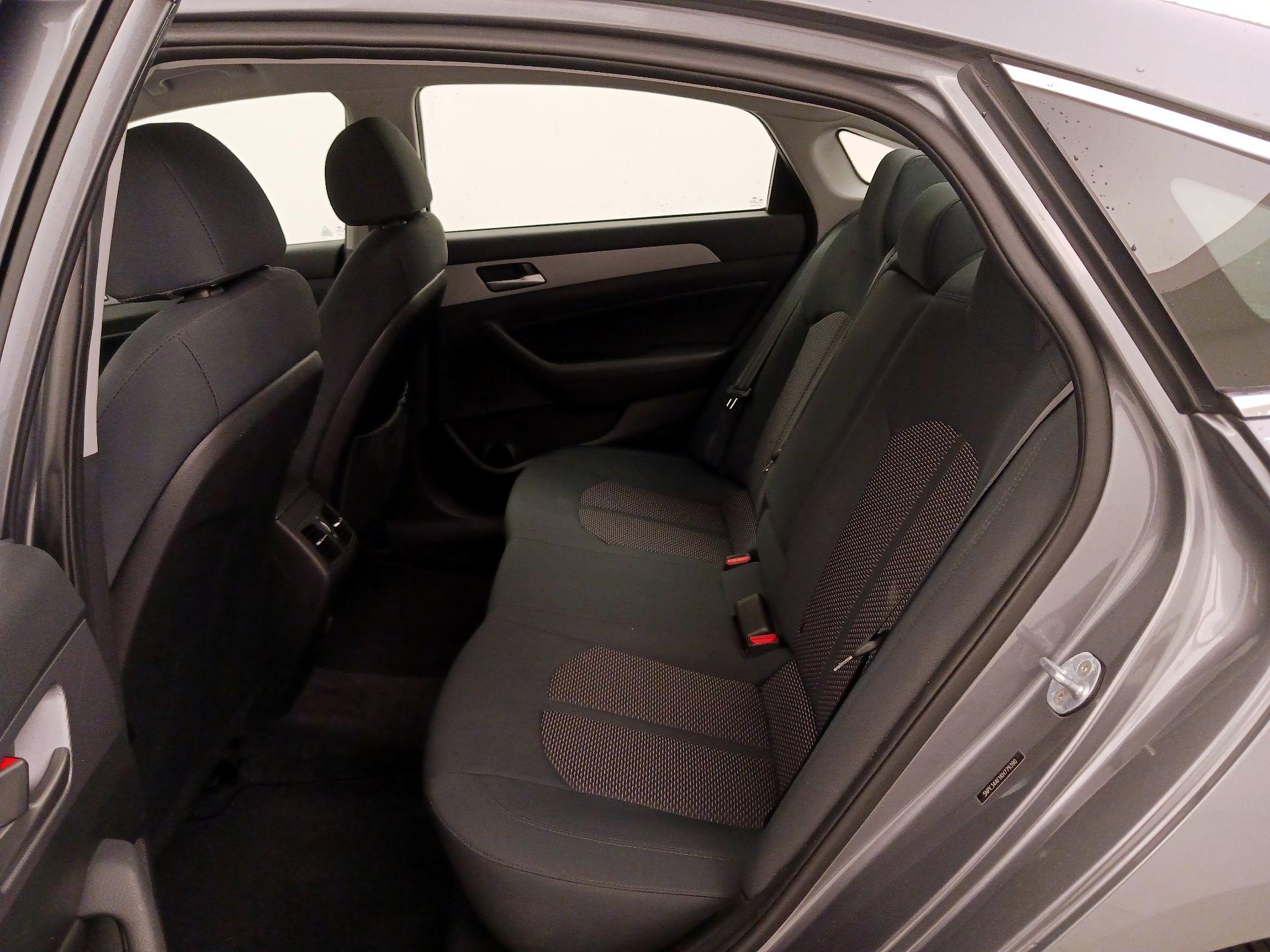 Thumbnail: 2019 Hyundai Sonata - 19