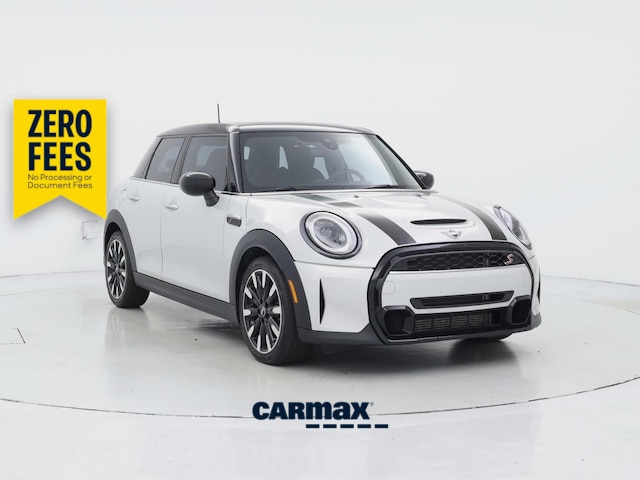 Silver 2022 MINI Cooper S 5-Door Hatchback FWD Hatchback Automatic