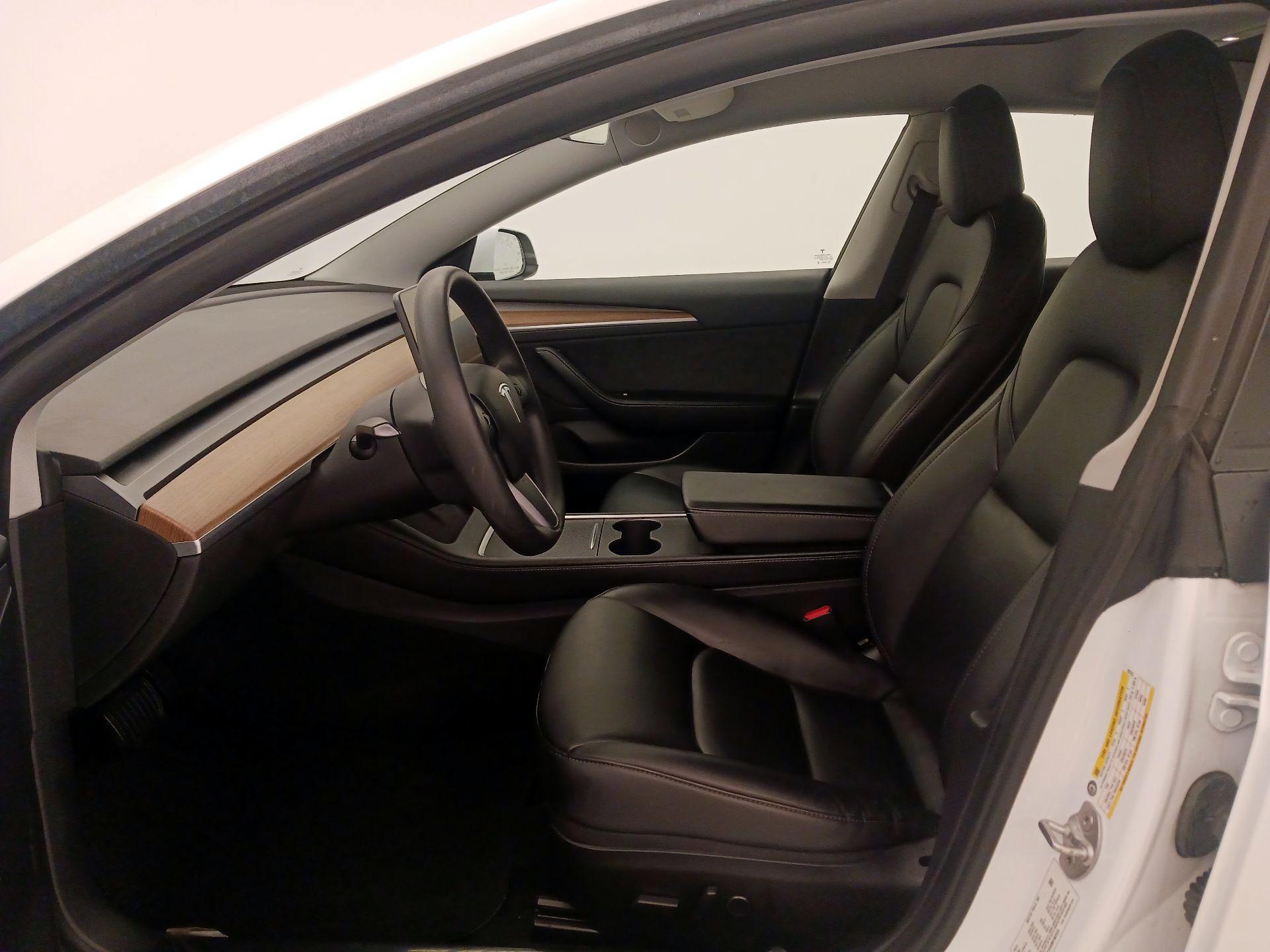 Thumbnail: 2021 Tesla Model 3 - 11