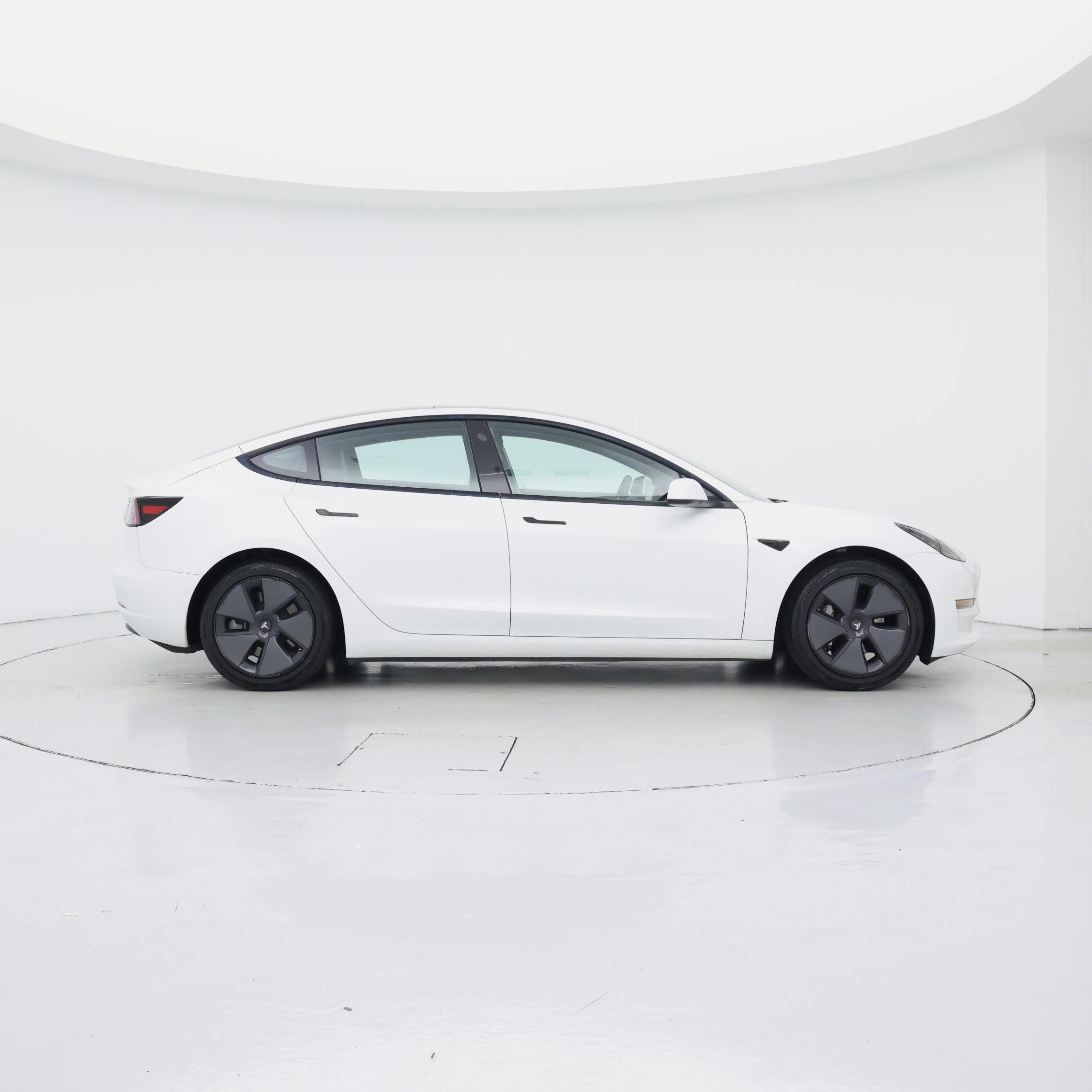 Thumbnail: 2021 Tesla Model 3 - 7