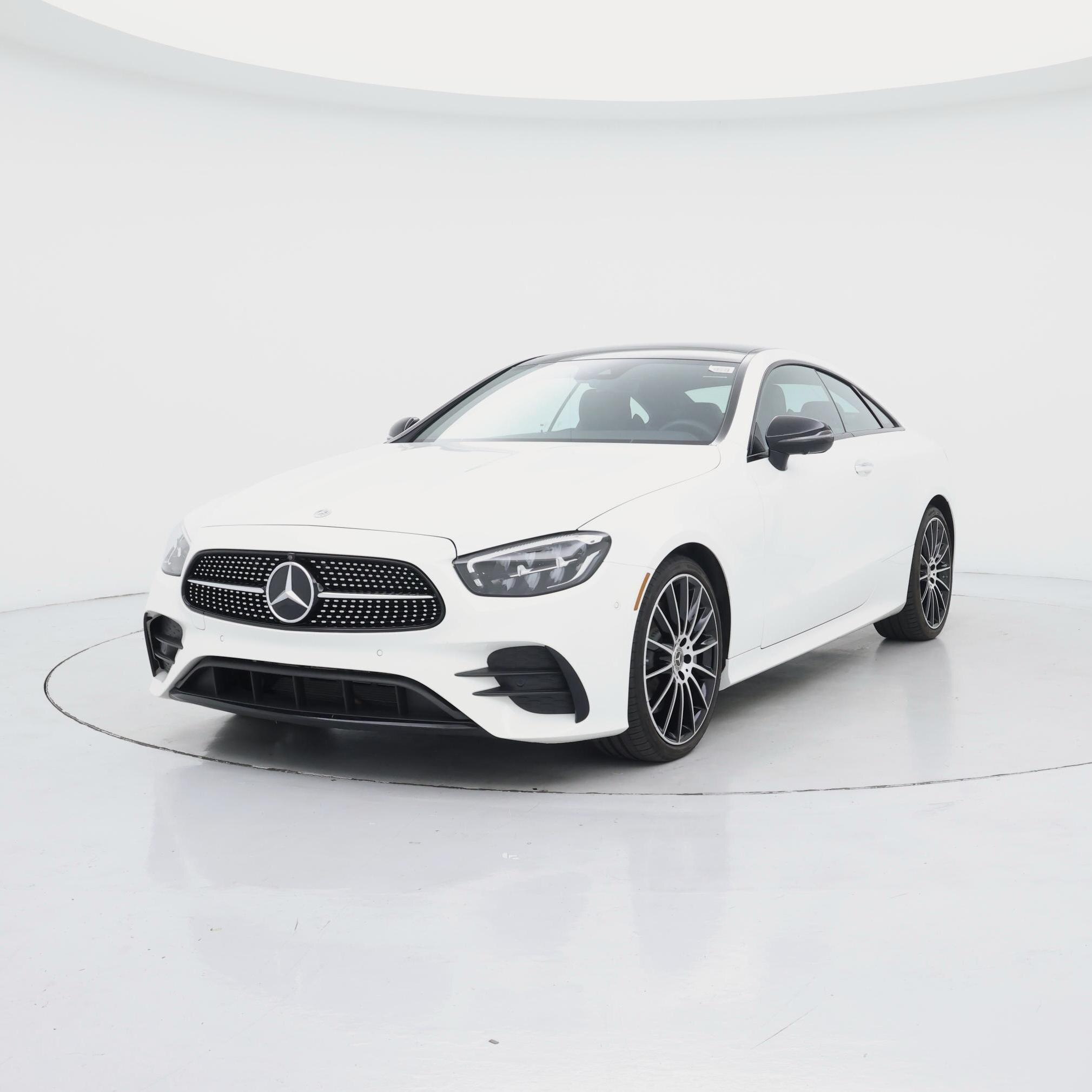 Thumbnail: 2022 Mercedes-Benz E-Class - 4