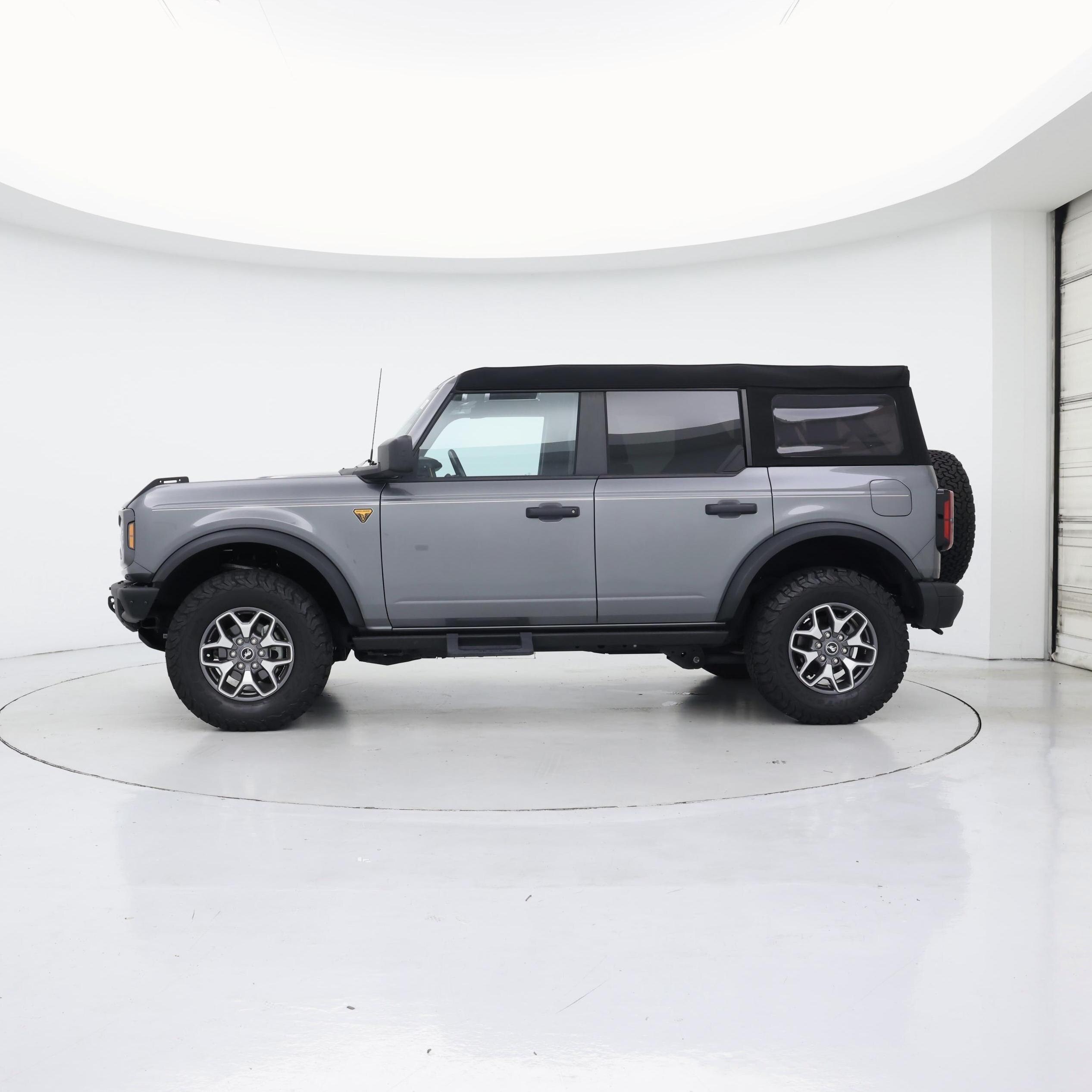 Thumbnail: 2024 Ford Bronco - 3