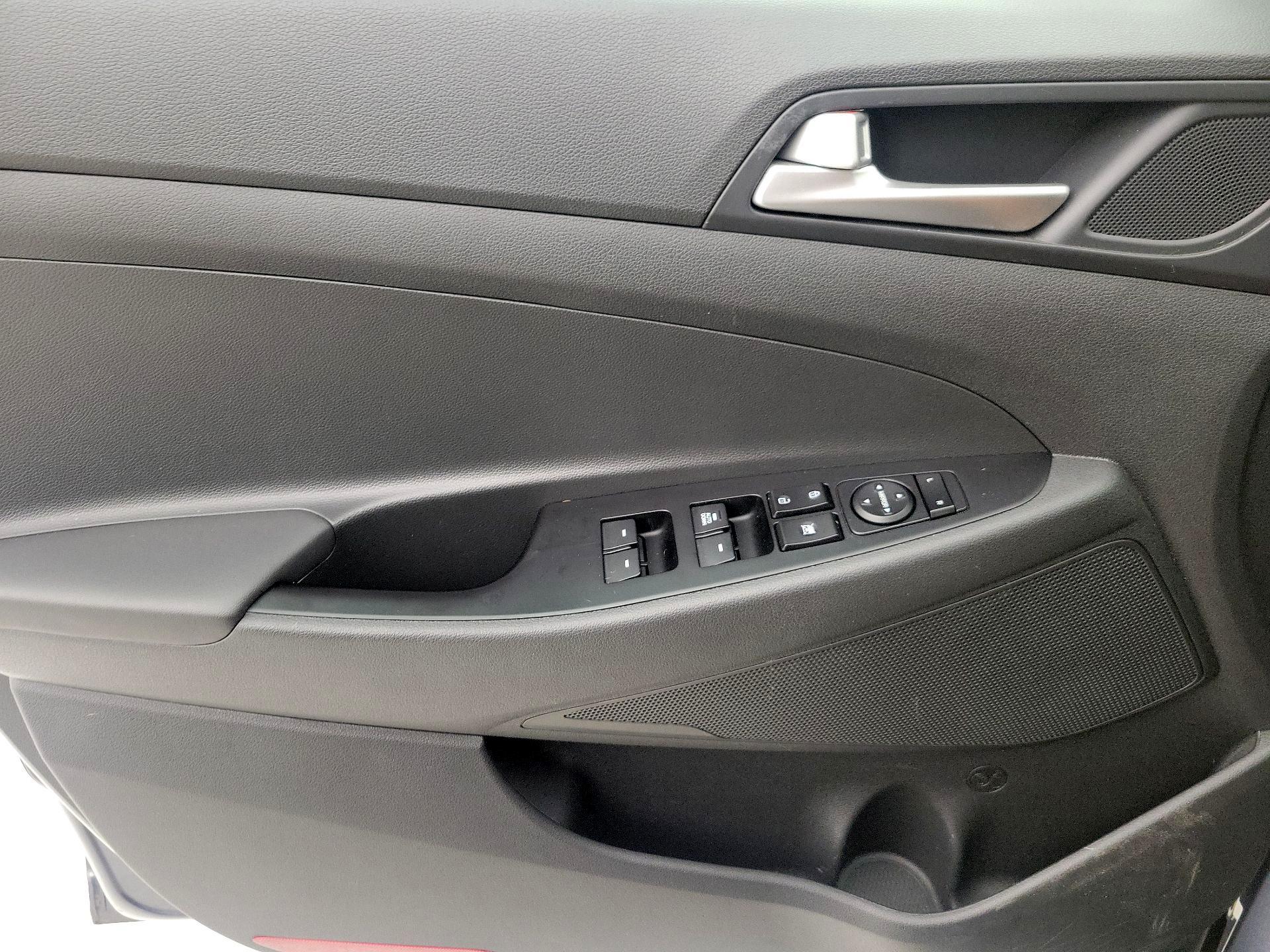 Thumbnail: 2019 Hyundai Tucson - 12