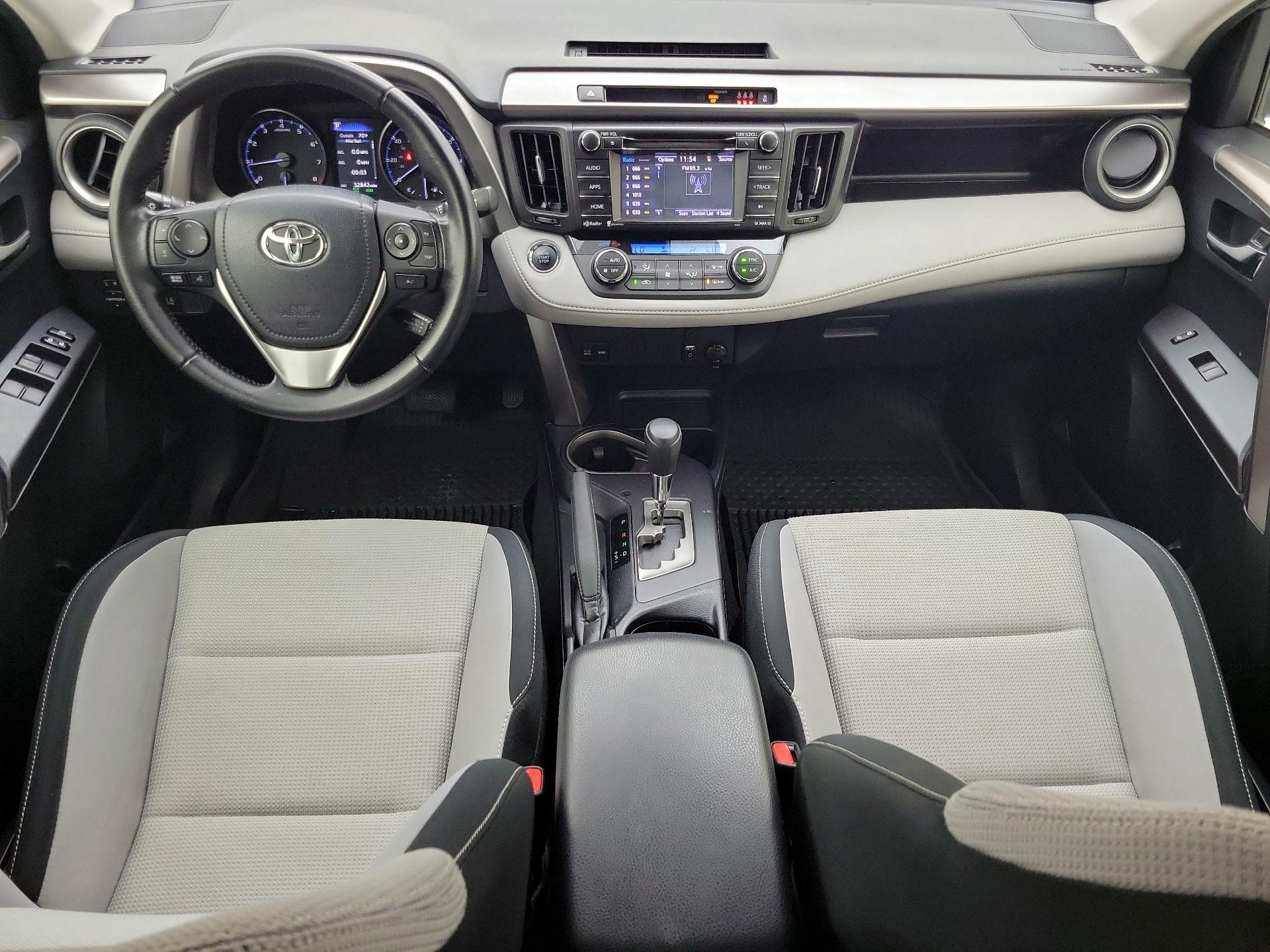 Thumbnail: 2018 Toyota RAV4 - 9
