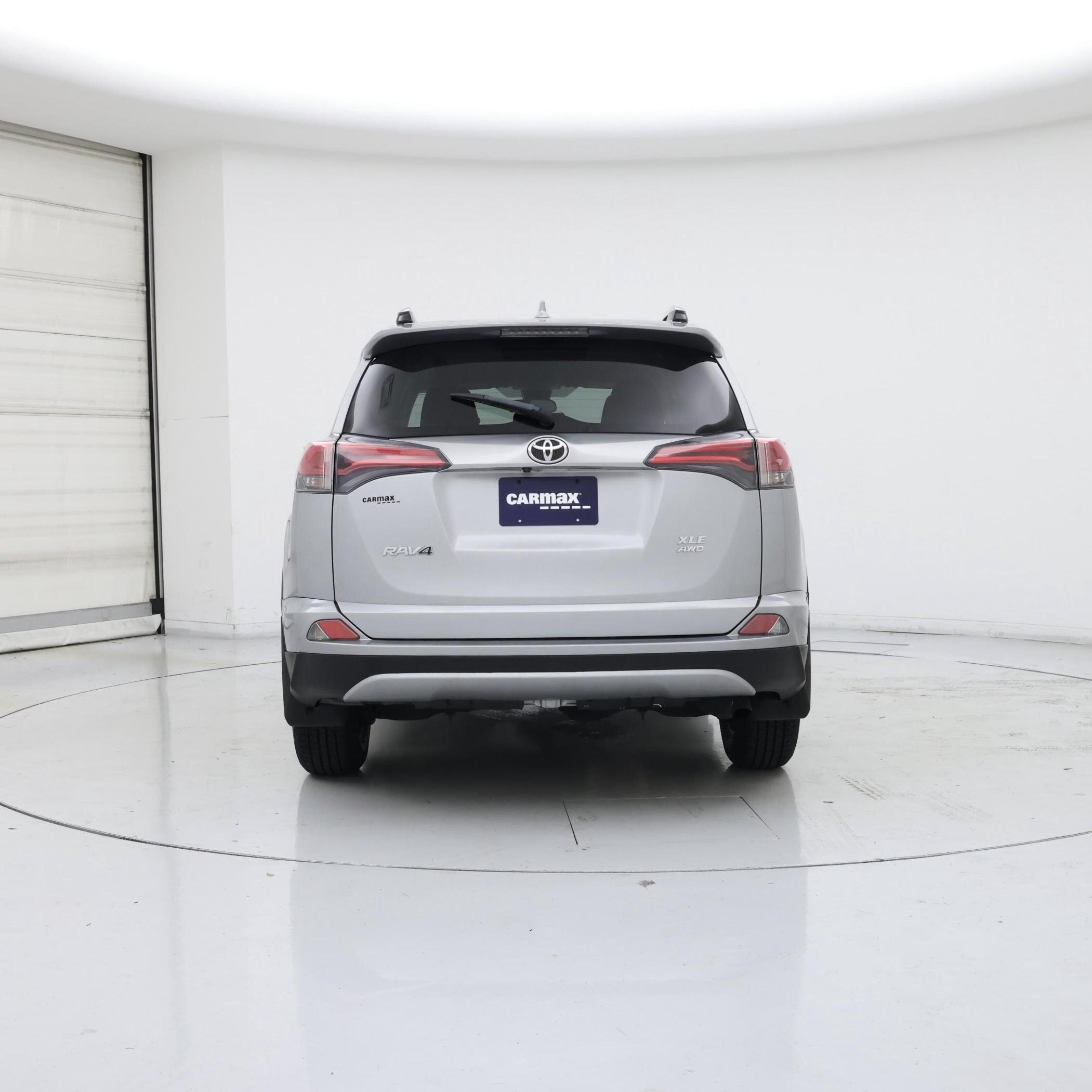 Thumbnail: 2018 Toyota RAV4 - 6