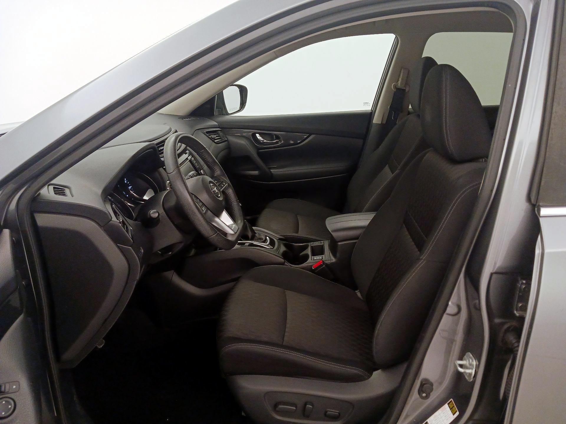 Thumbnail: 2018 Nissan Rogue - 11