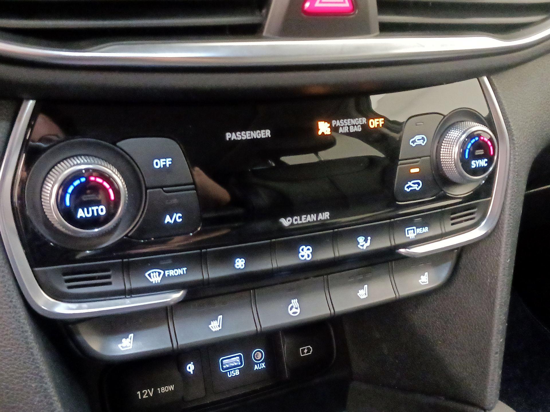 Thumbnail: 2019 Hyundai Santa Fe - 16