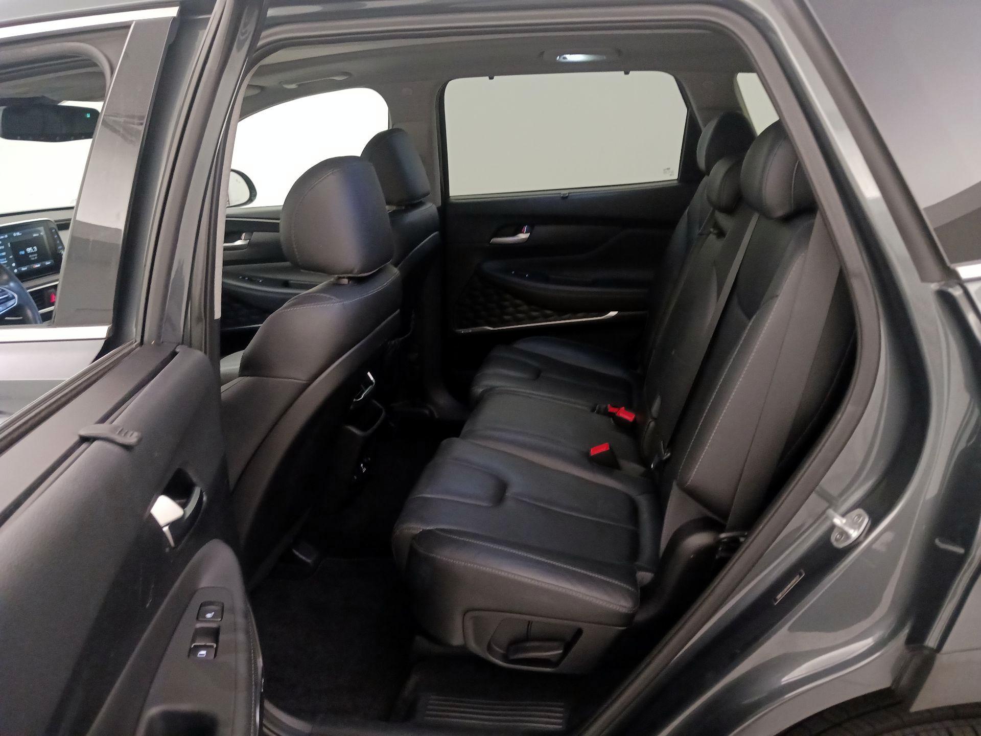 Thumbnail: 2019 Hyundai Santa Fe - 20