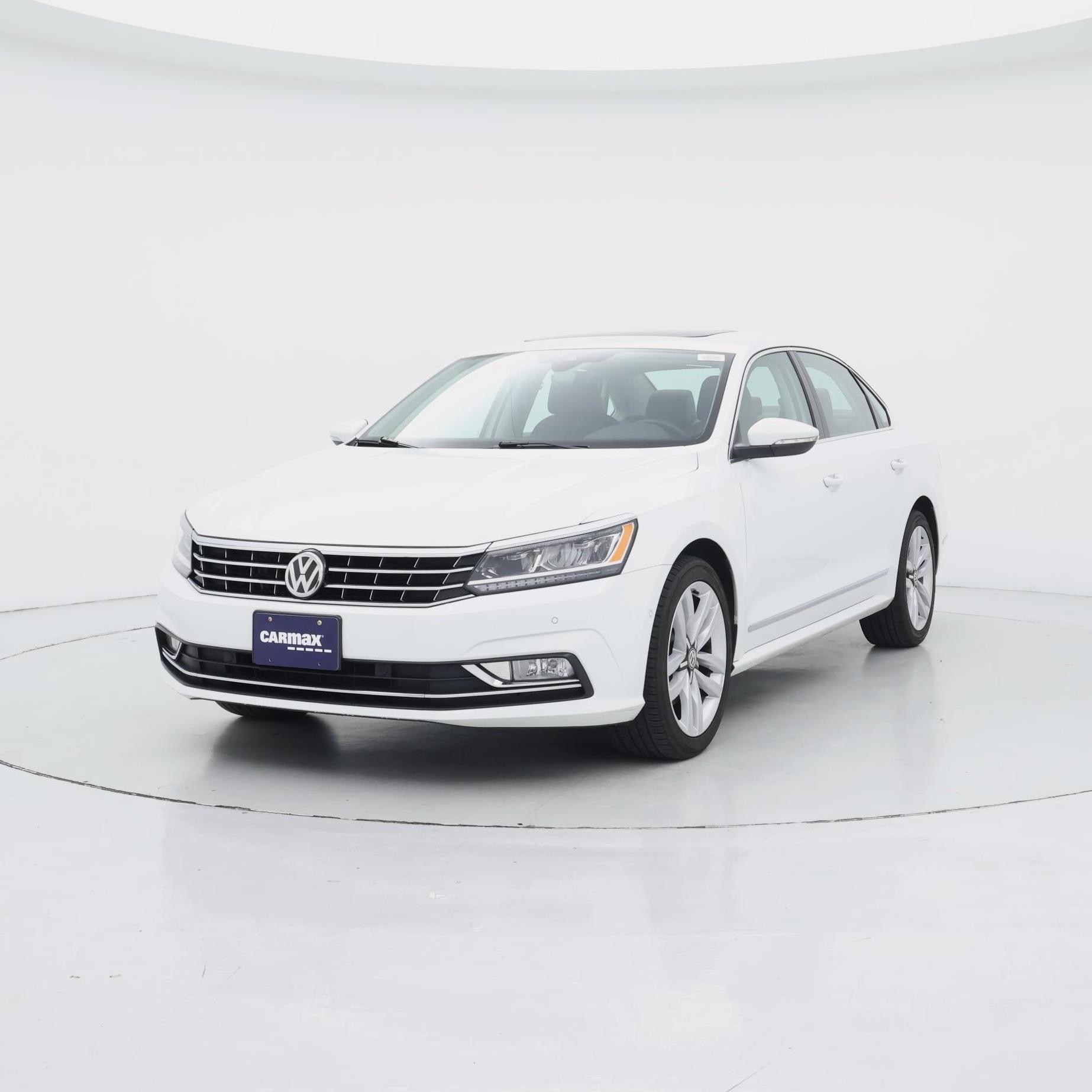Thumbnail: 2017 Volkswagen Passat - 4