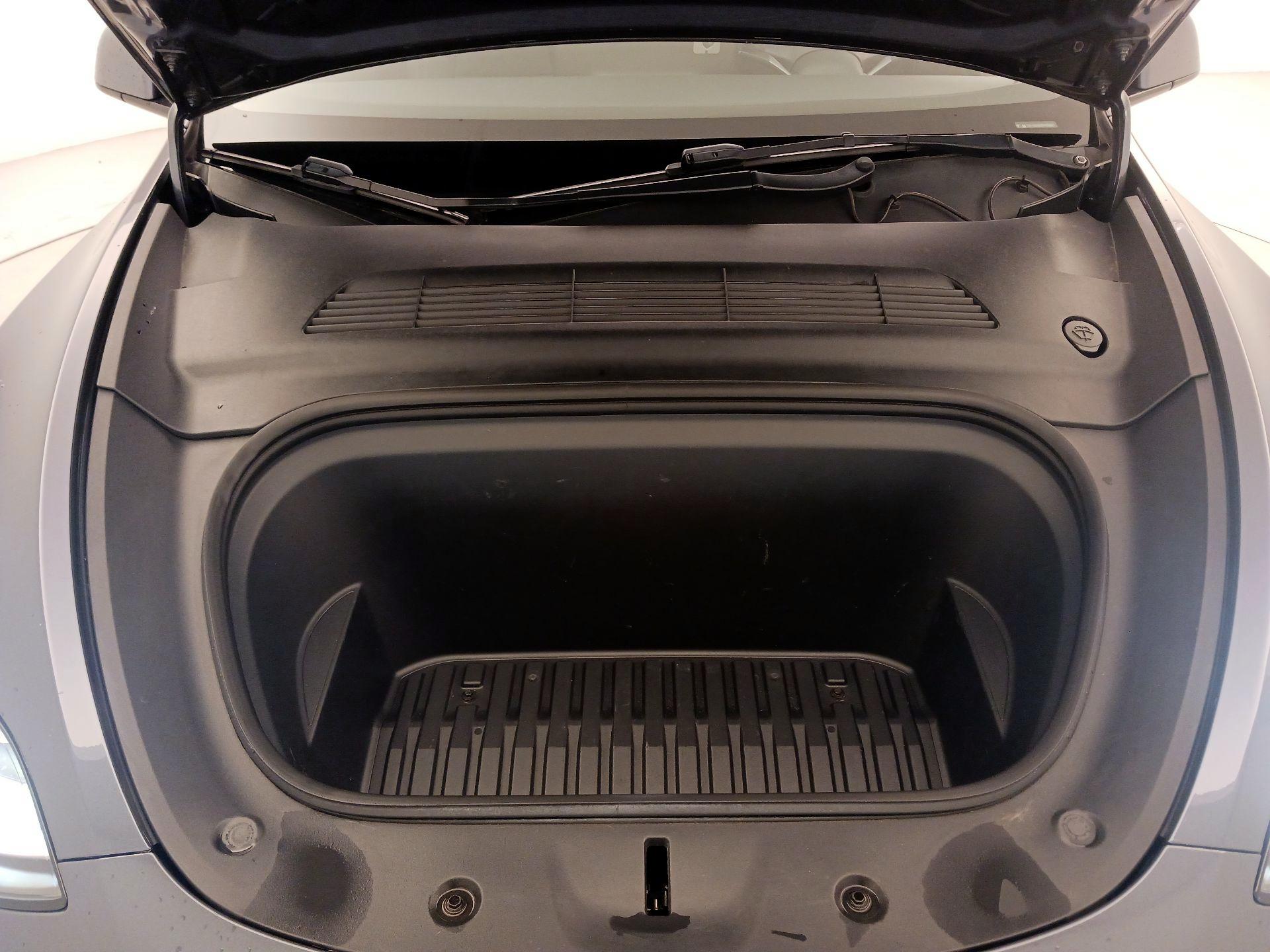 Thumbnail: 2022 Tesla Model Y - 20