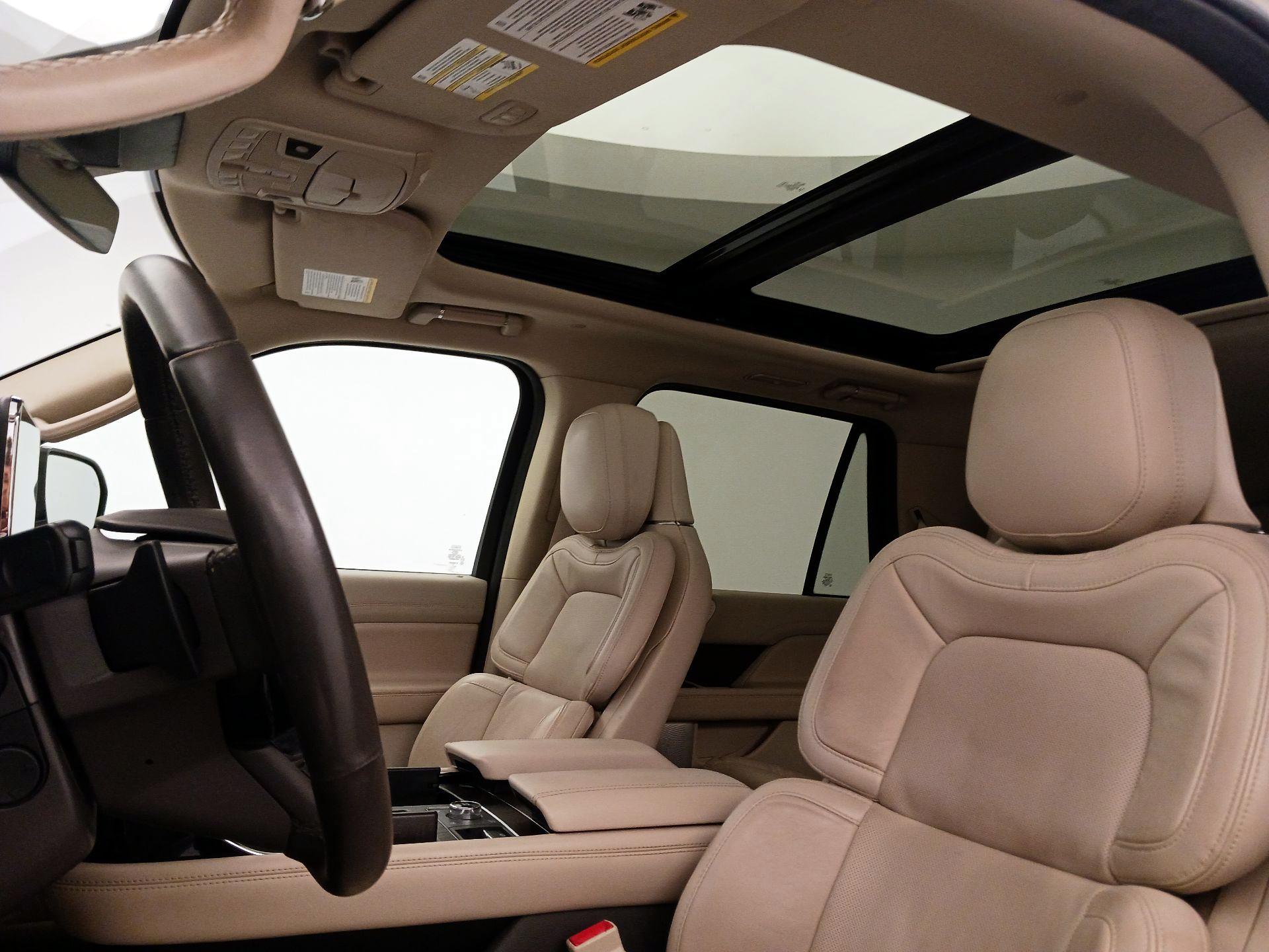 Thumbnail: 2020 Lincoln Navigator - 20
