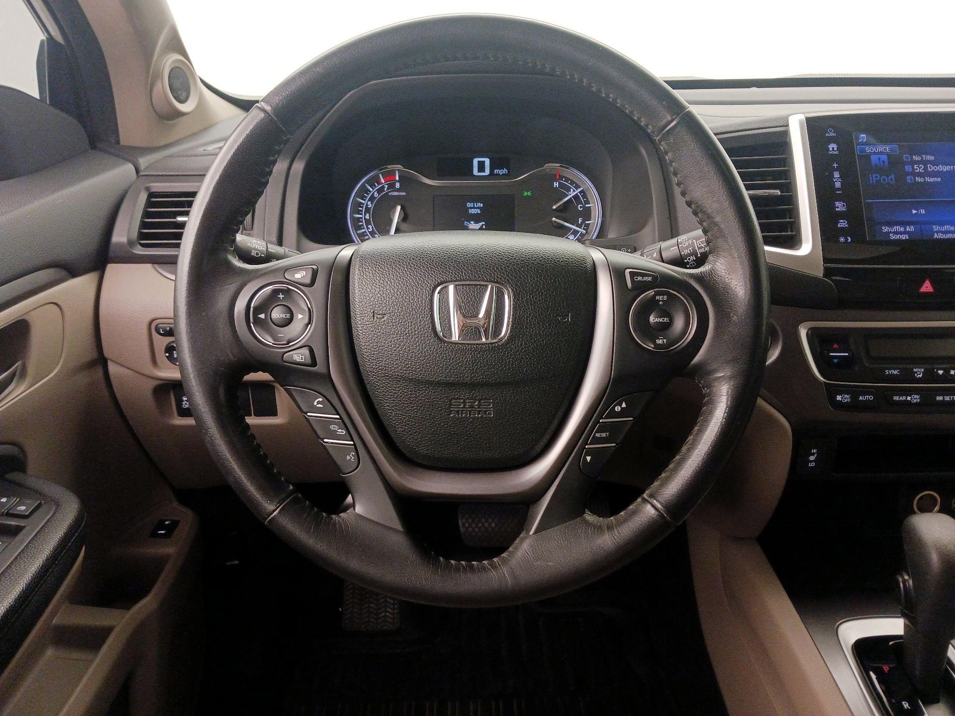 Thumbnail: 2018 Honda Pilot - 10