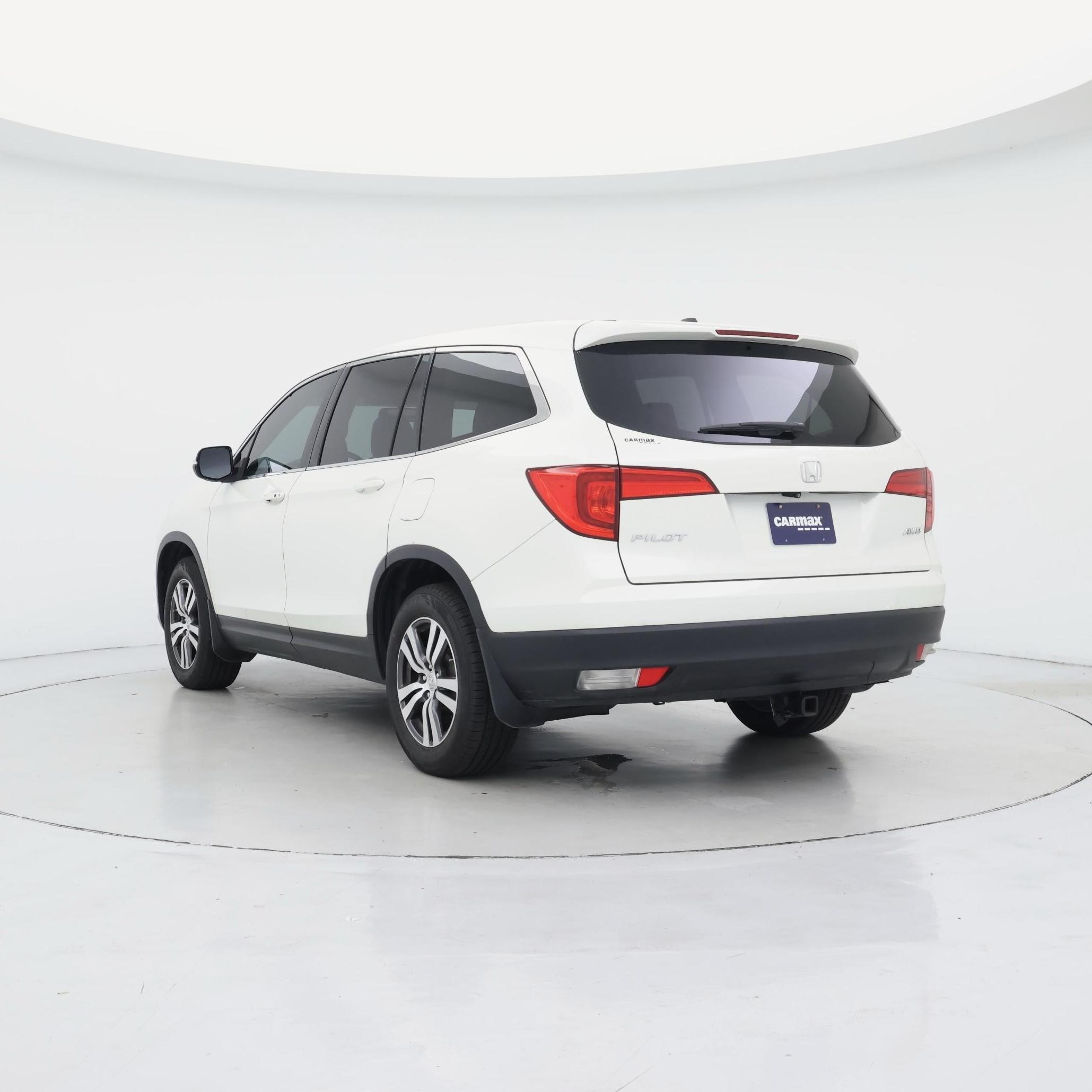 Thumbnail: 2018 Honda Pilot - 2