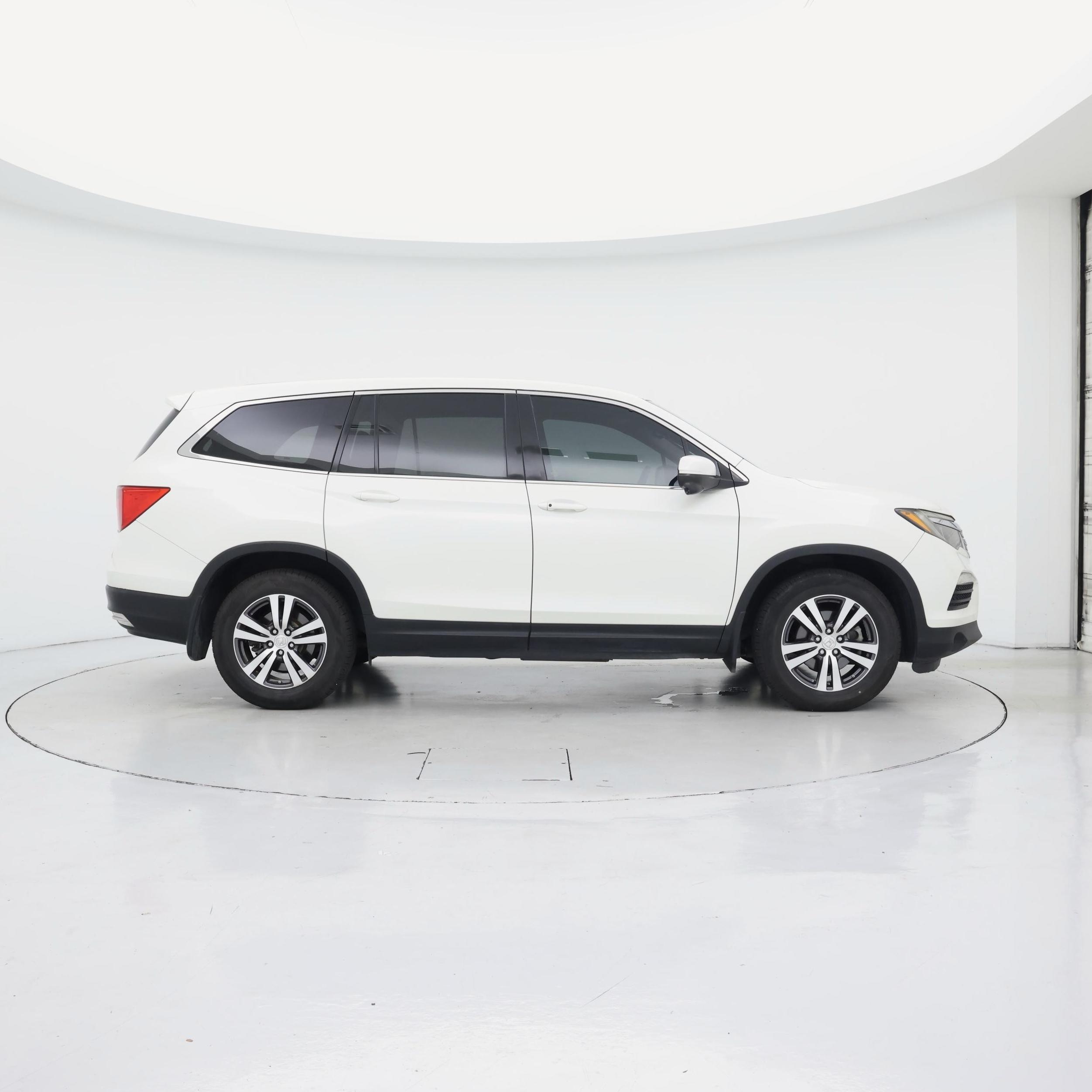 Thumbnail: 2018 Honda Pilot - 7