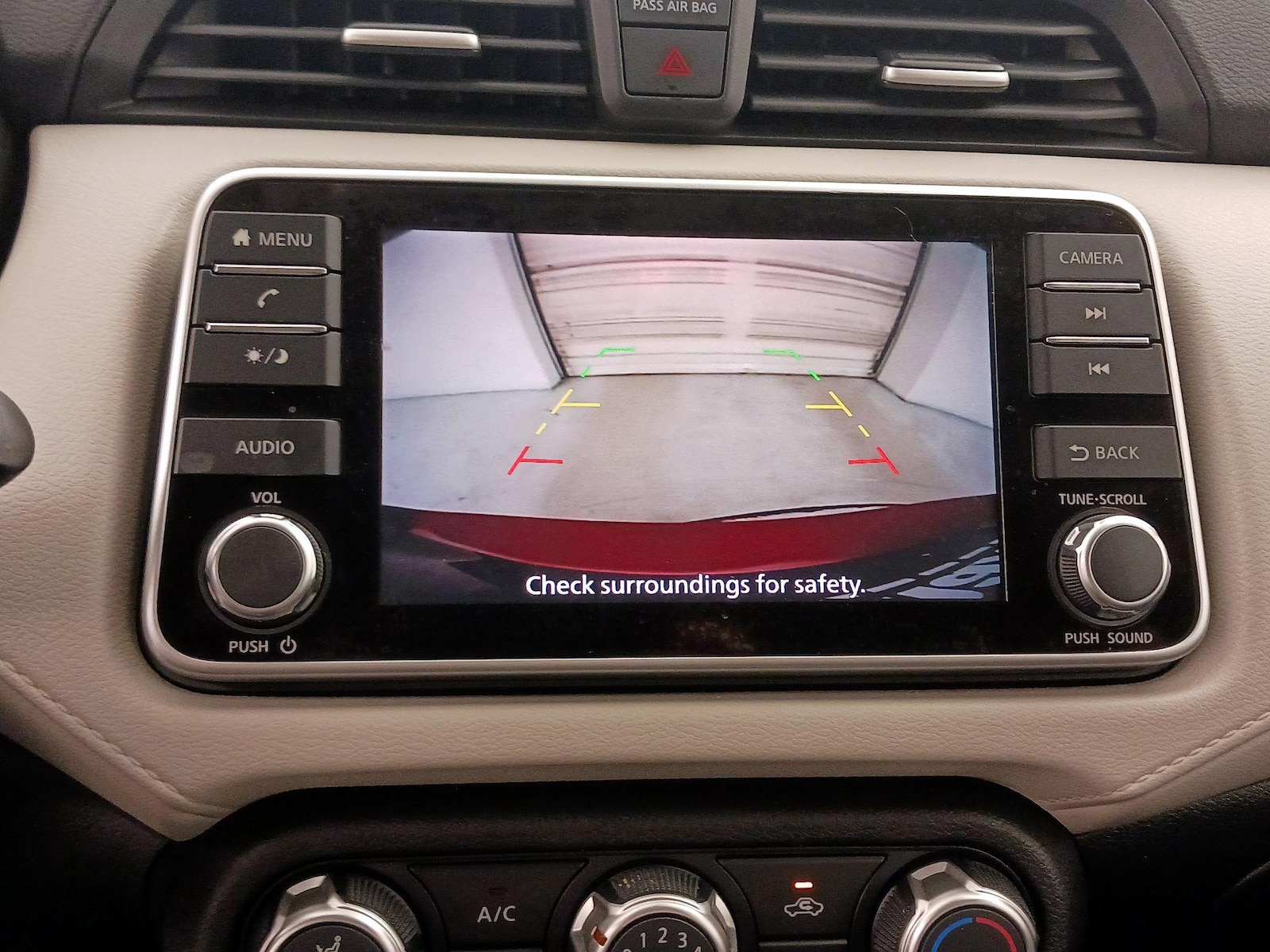 2021 Nissan Versa Sedan SV - Photo 14