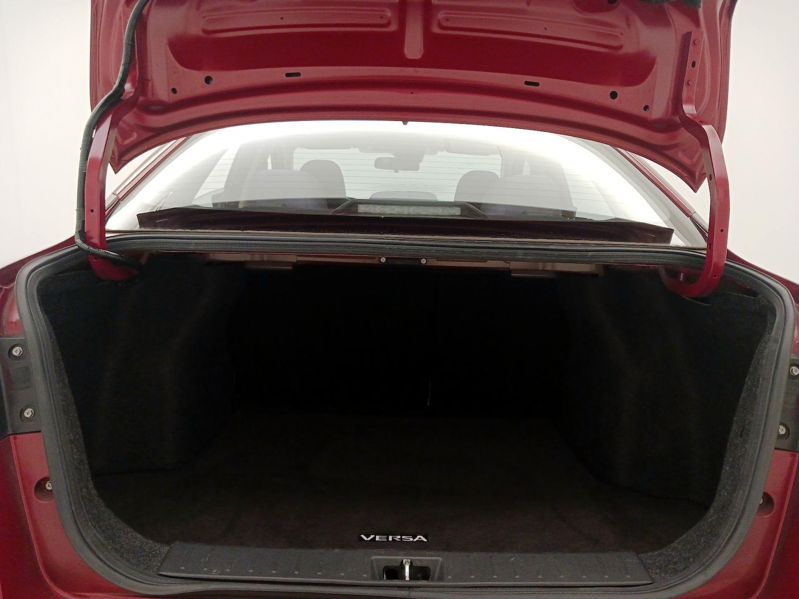 2021 Nissan Versa Sedan SV - Photo 20