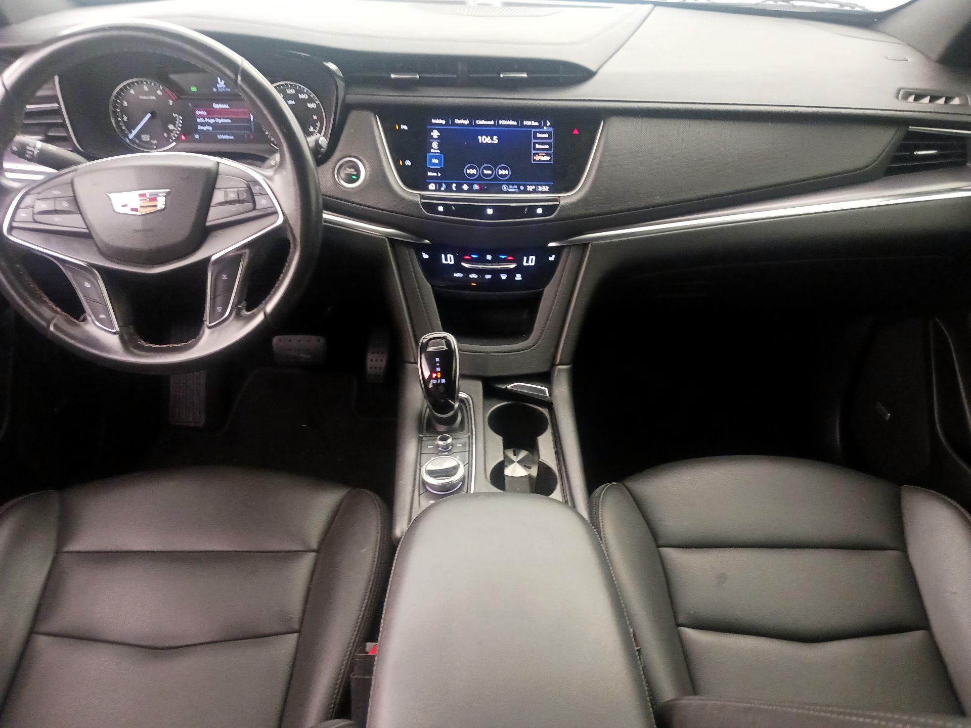 Thumbnail: 2021 Cadillac XT5 - 9