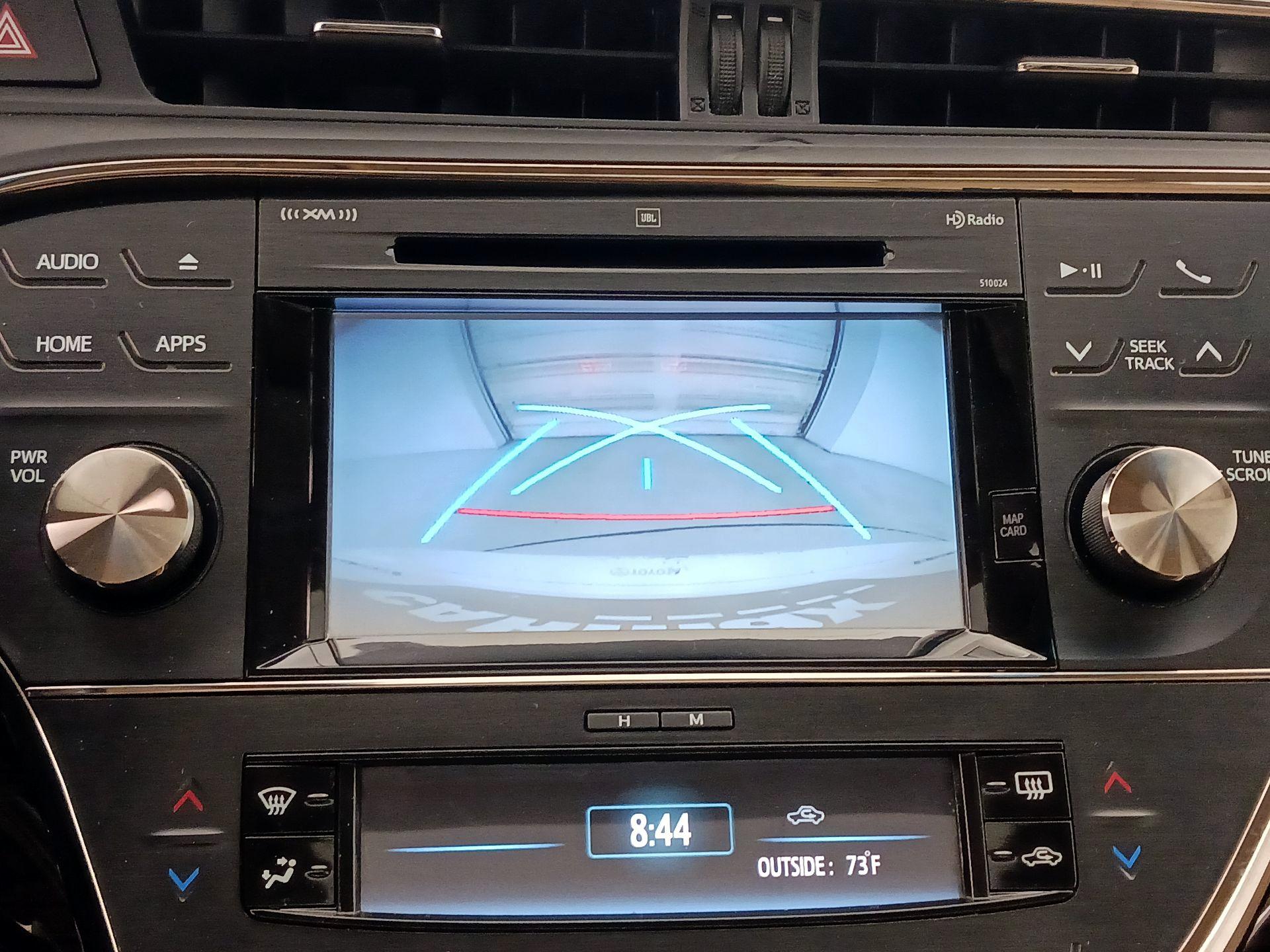 Thumbnail: 2015 Toyota Avalon - 14