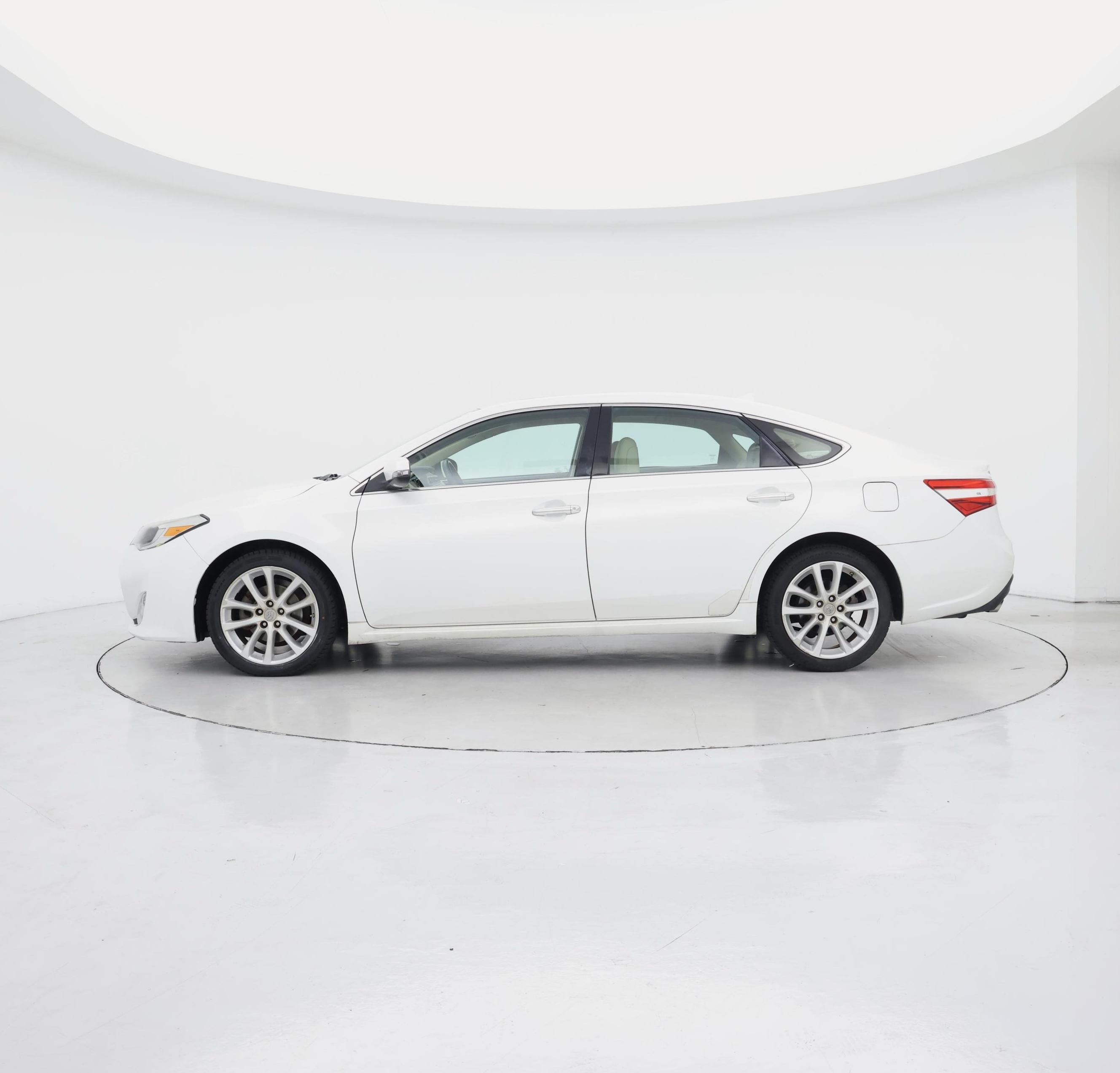 Thumbnail: 2015 Toyota Avalon - 3
