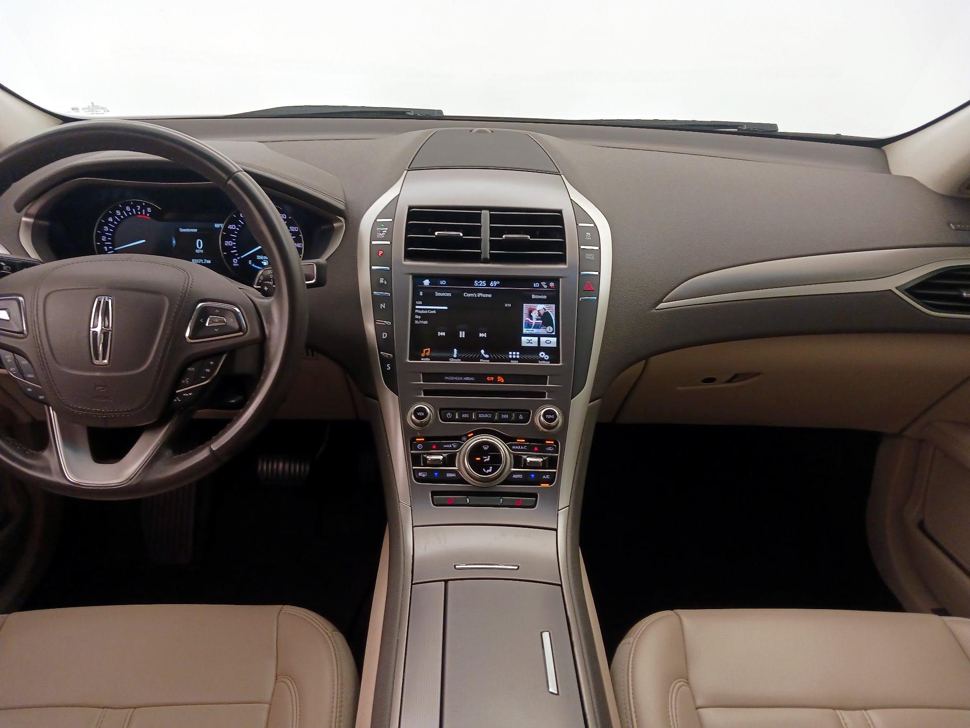 Thumbnail: 2017 Lincoln MKZ - 9