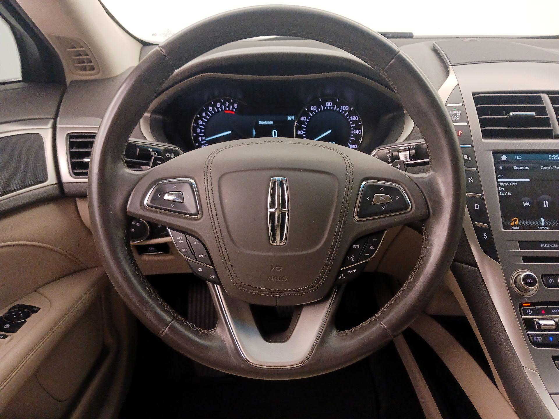 Thumbnail: 2017 Lincoln MKZ - 10