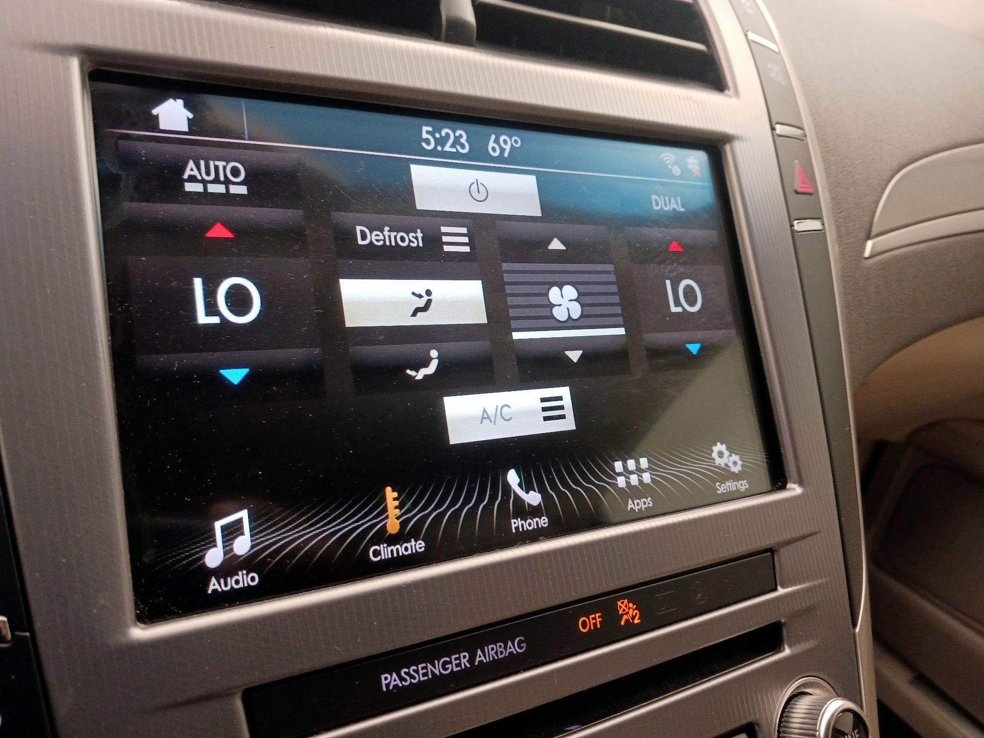 Thumbnail: 2017 Lincoln MKZ - 16