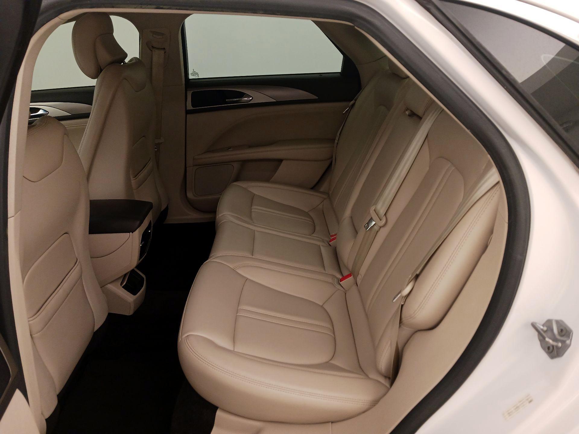 Thumbnail: 2017 Lincoln MKZ - 19